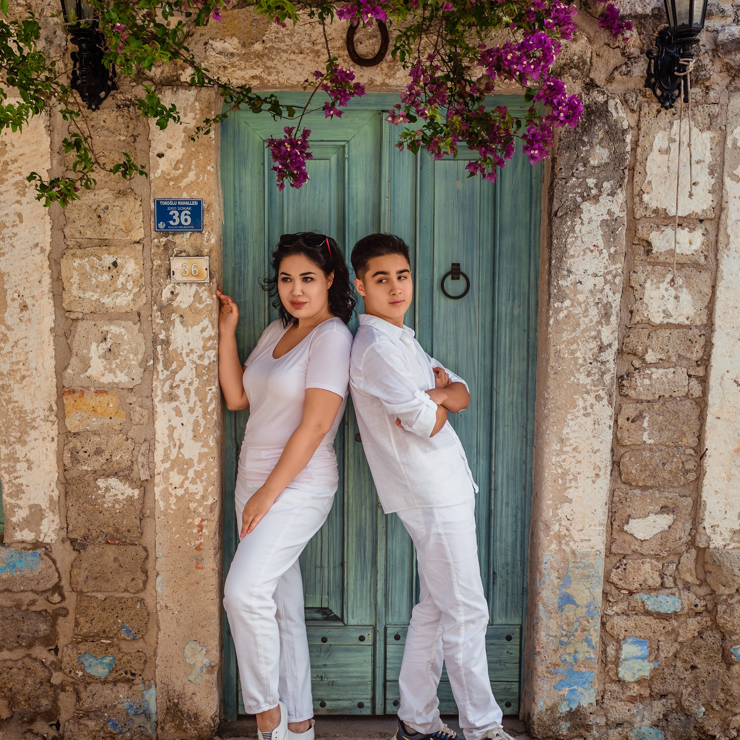 Photo session for tourists in Alacati, Cesme