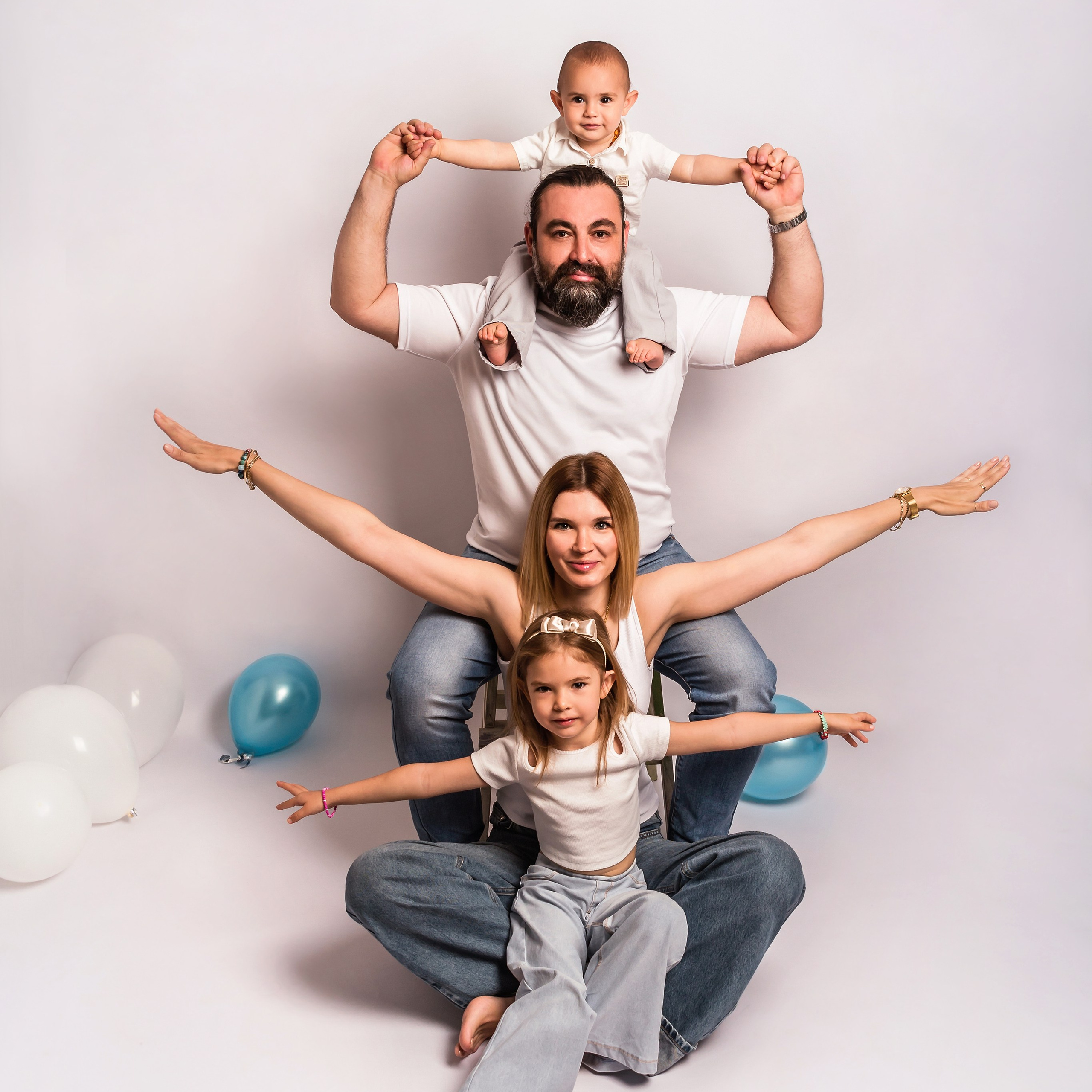 Studio. Professional family and children’s photographer in Izmir Irina Eron