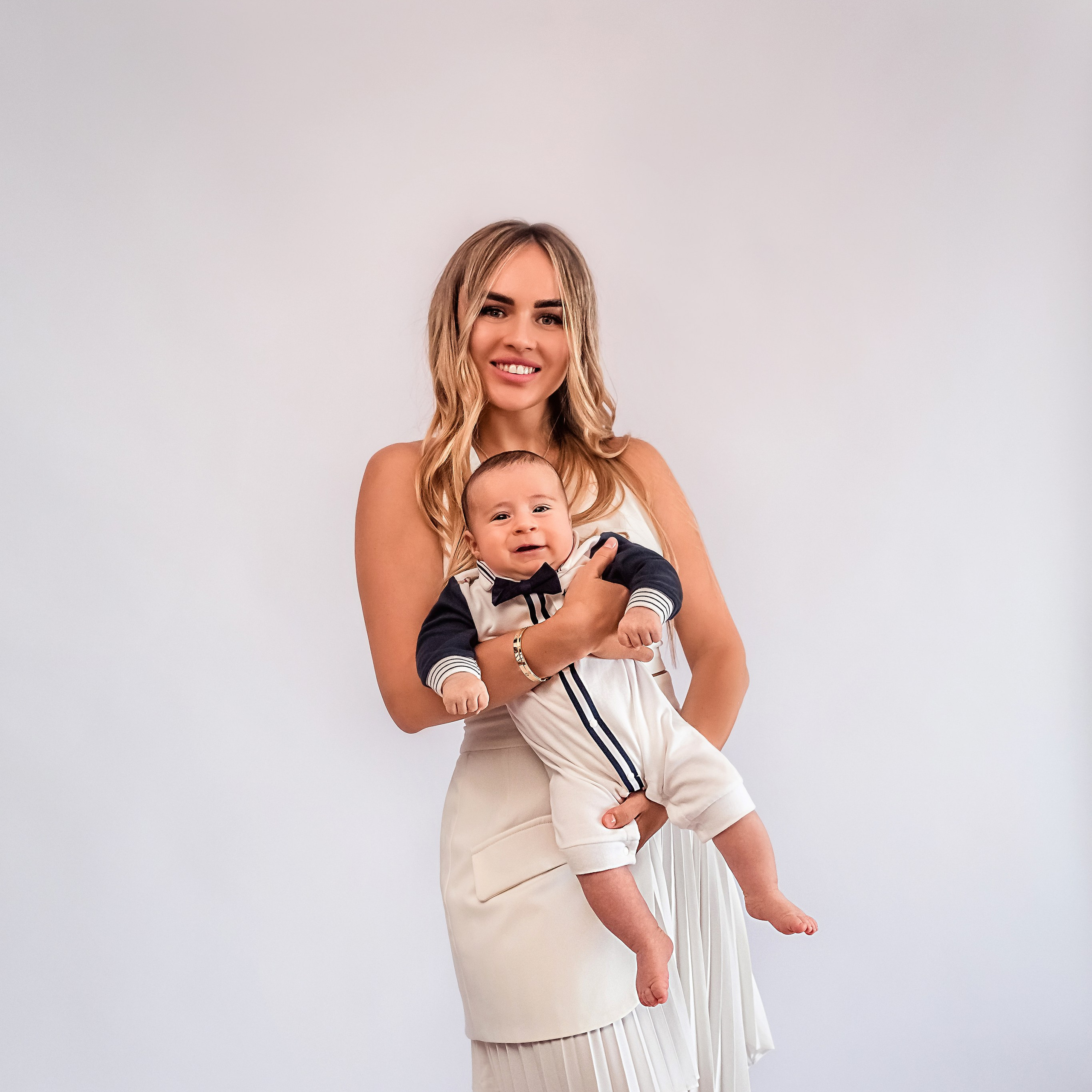 Photo session with three-month-old baby. Professional family and children’s photographer in Izmir Irina Eron