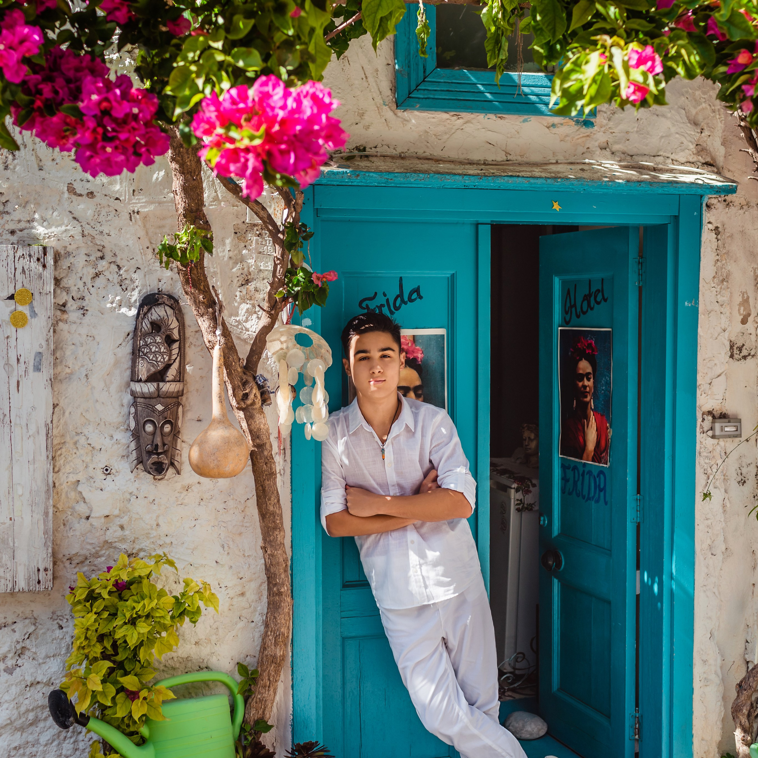 Photo session for tourists in Alacati, Cesme