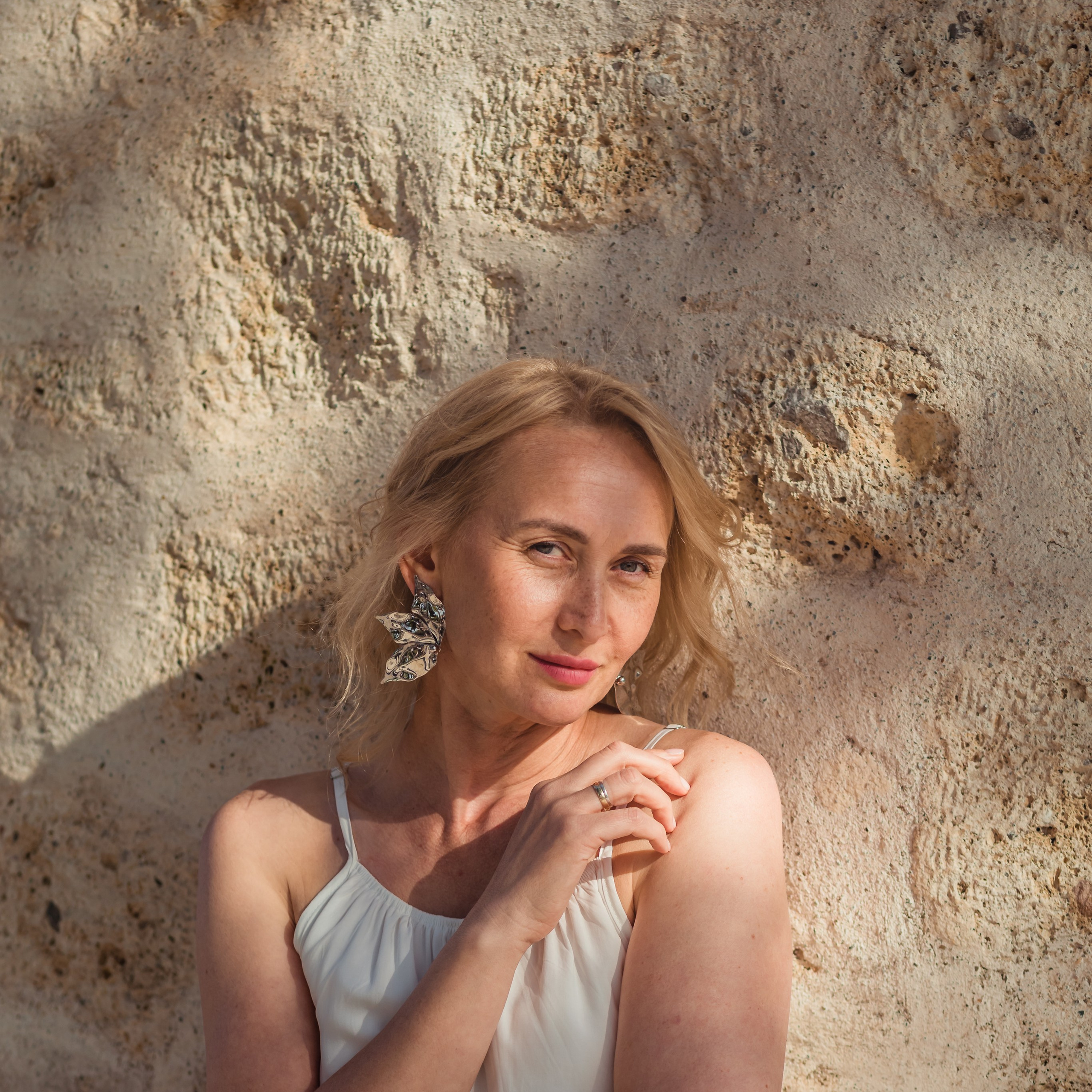 Photo session for tourists in Alacati, Cesme