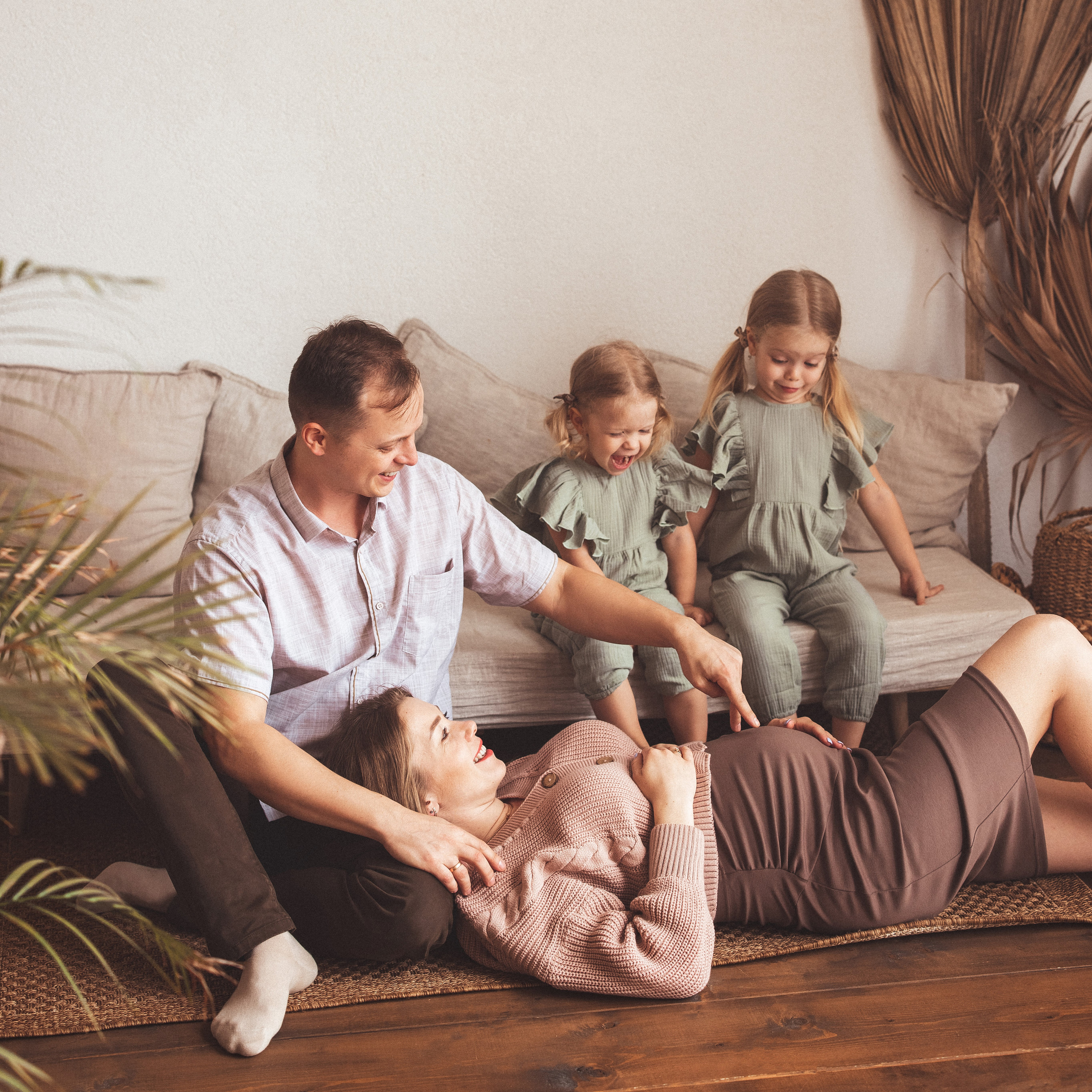 В ожидании братика, Фотостудия «МАЙЯ»