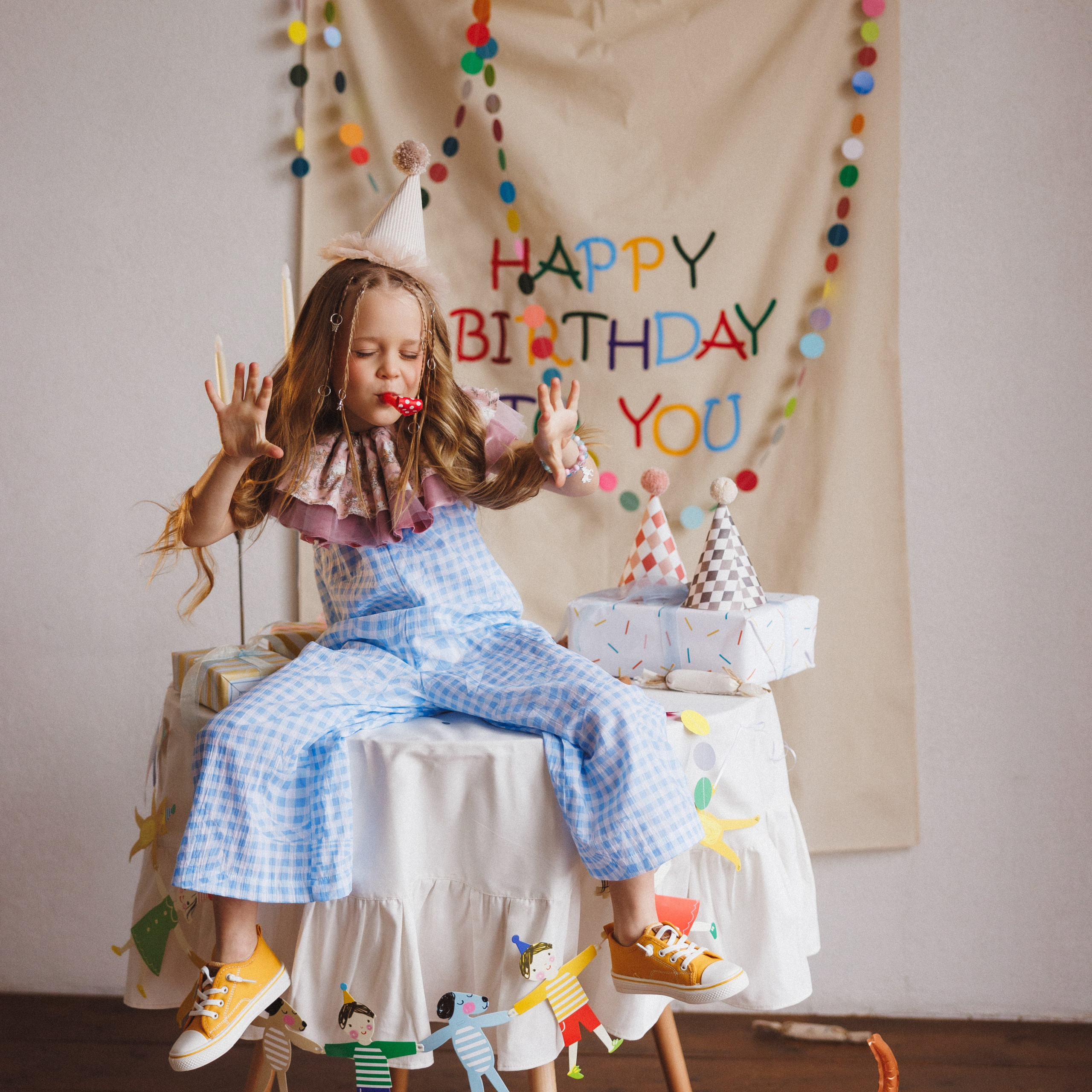 Яркий День Рождения, «Mestone»