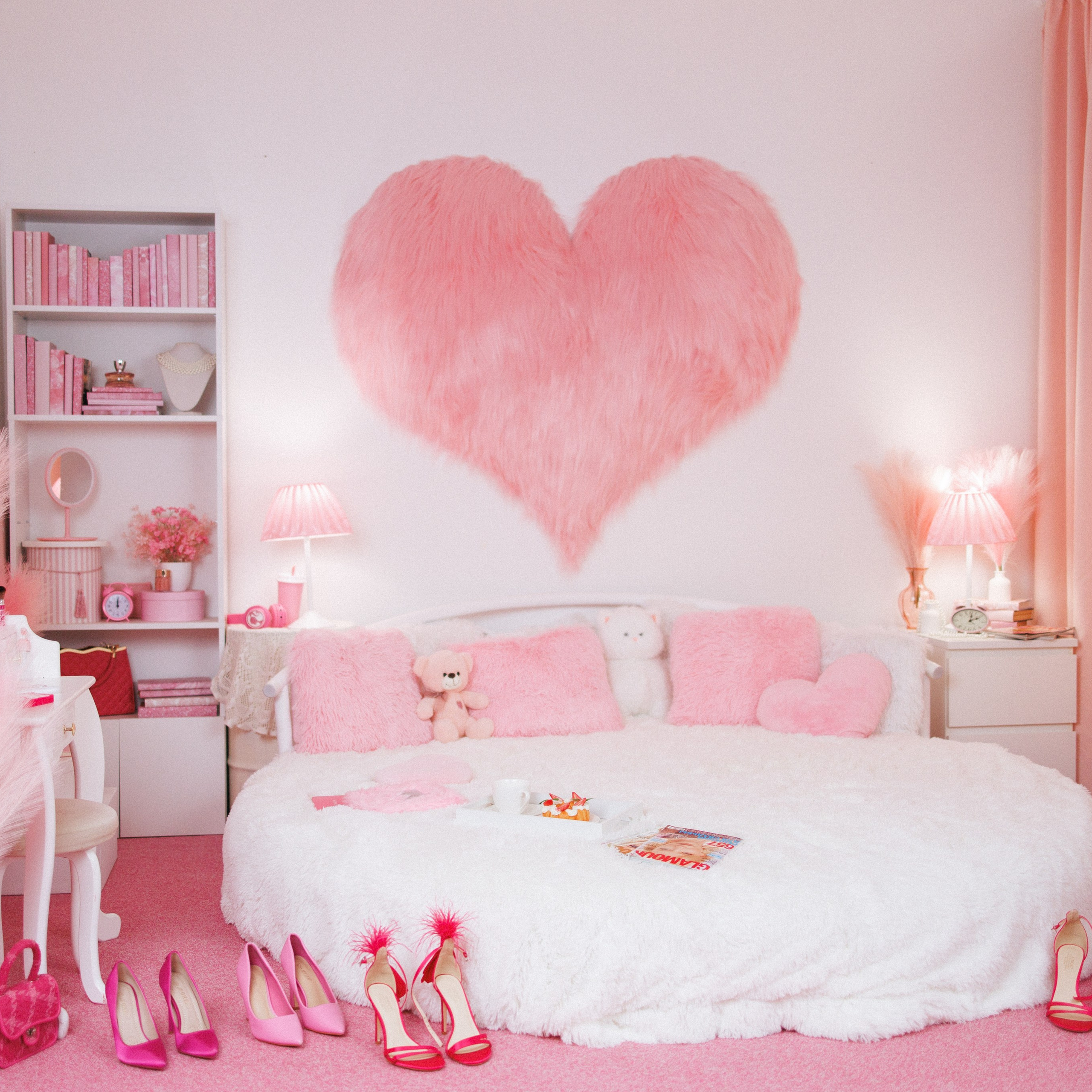 Антураж, «Розова комната»