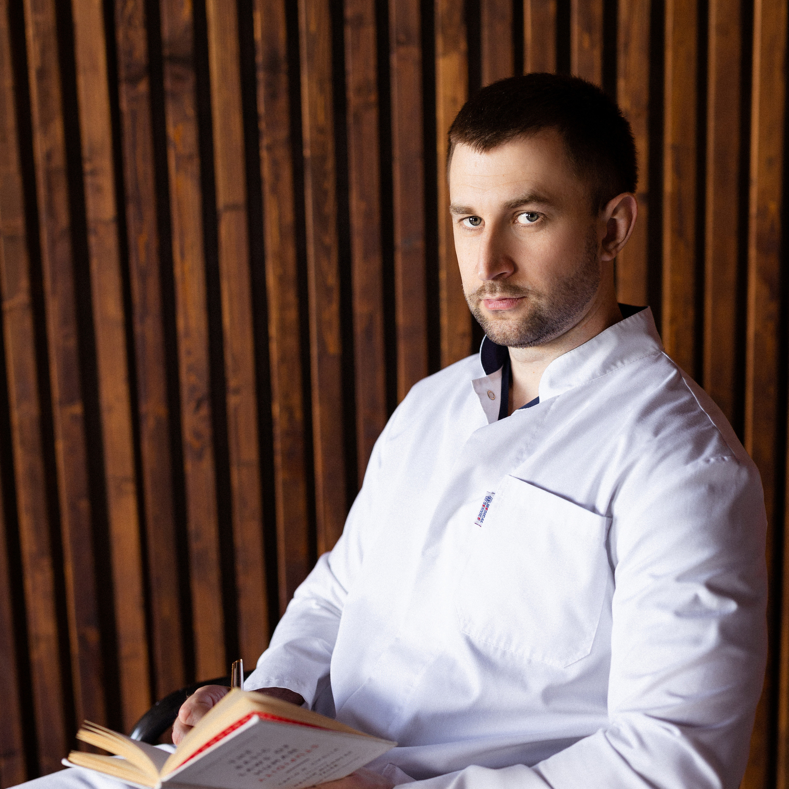 Пластический хирург, Доктор Евгений Сотников