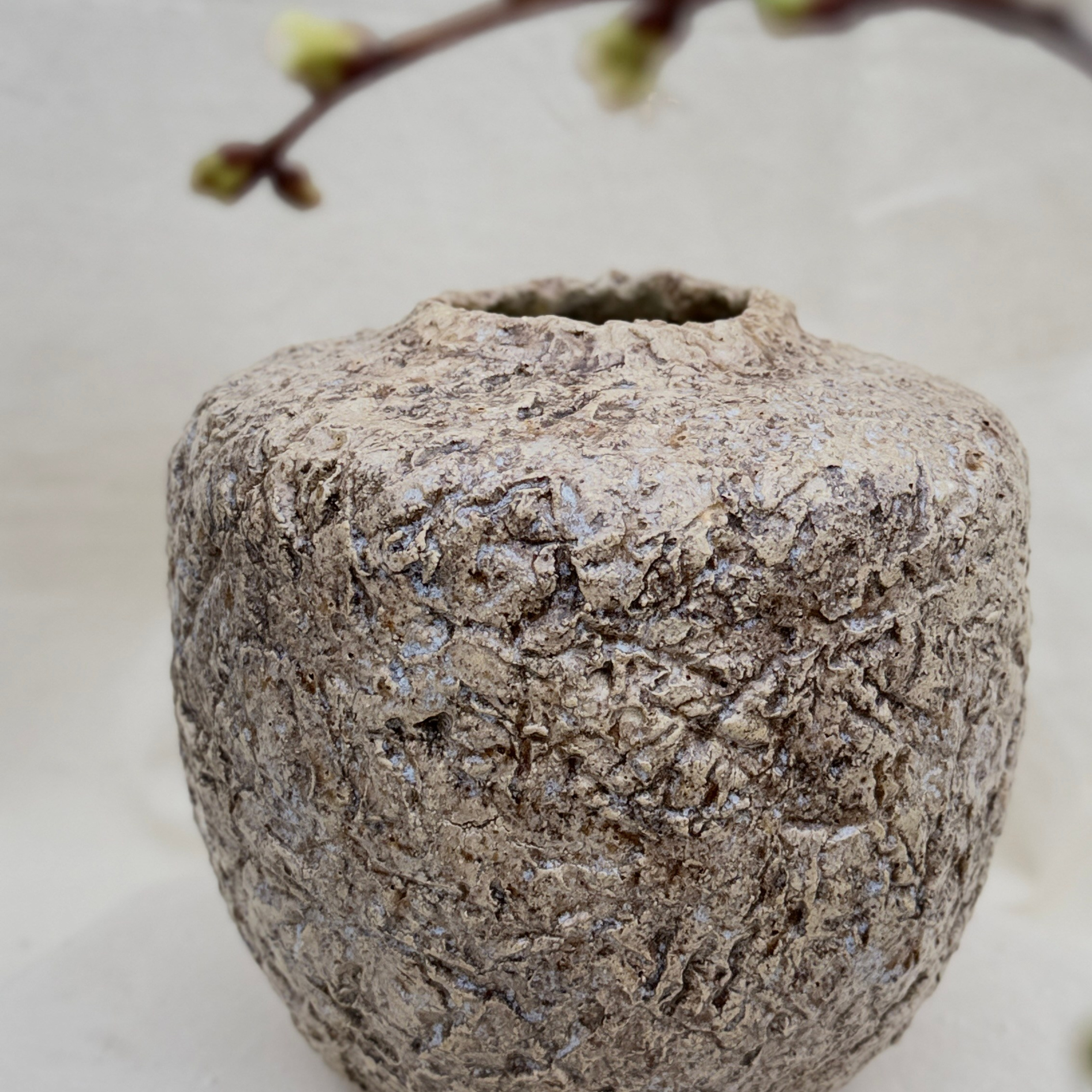Ваза «Большой коричневый камень»