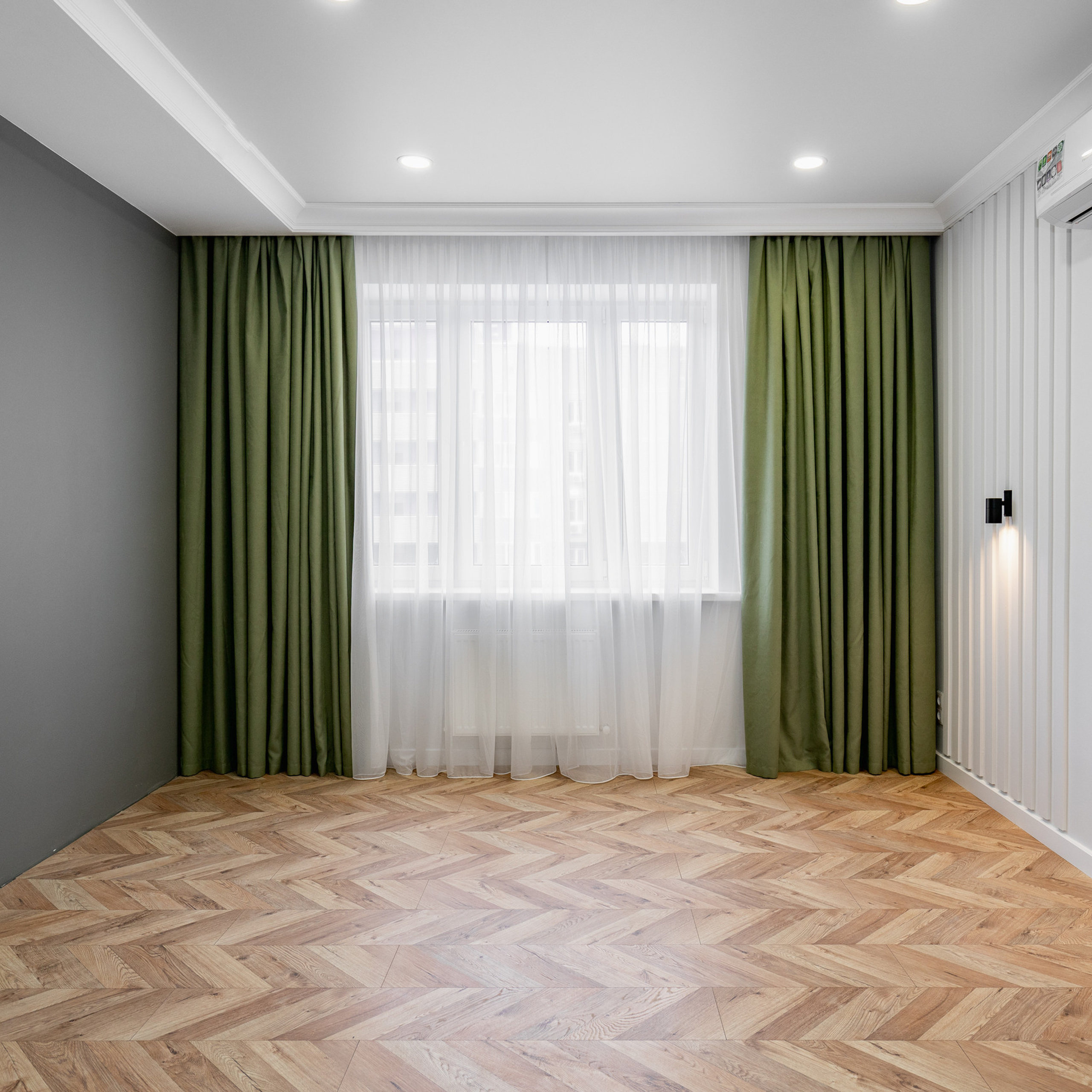 Домбайская