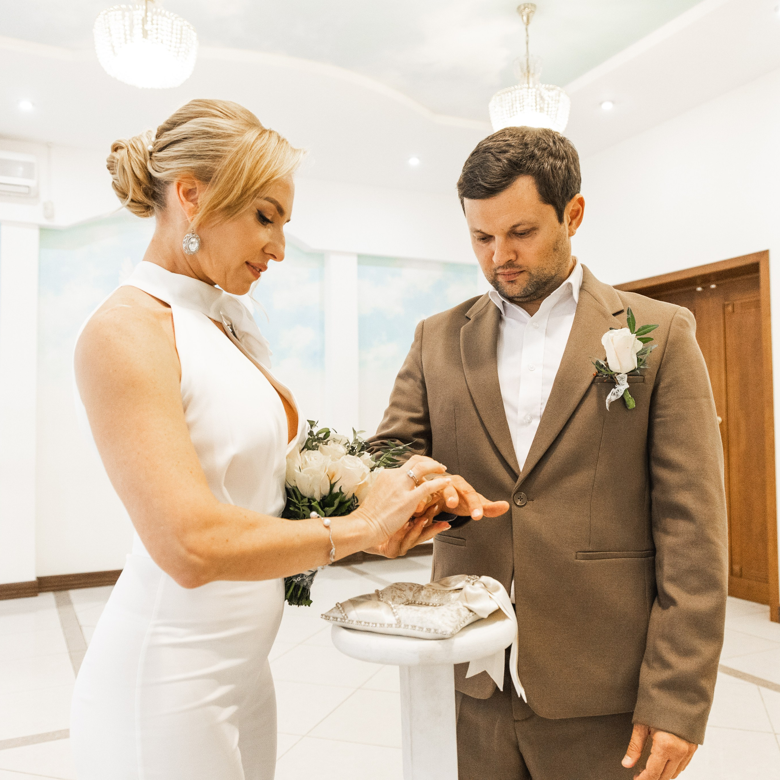 Свадебная фотосессия в ЗАГСе во Владивостоке. Фотограф и видеограф во Владивостоке Анна Шиманская