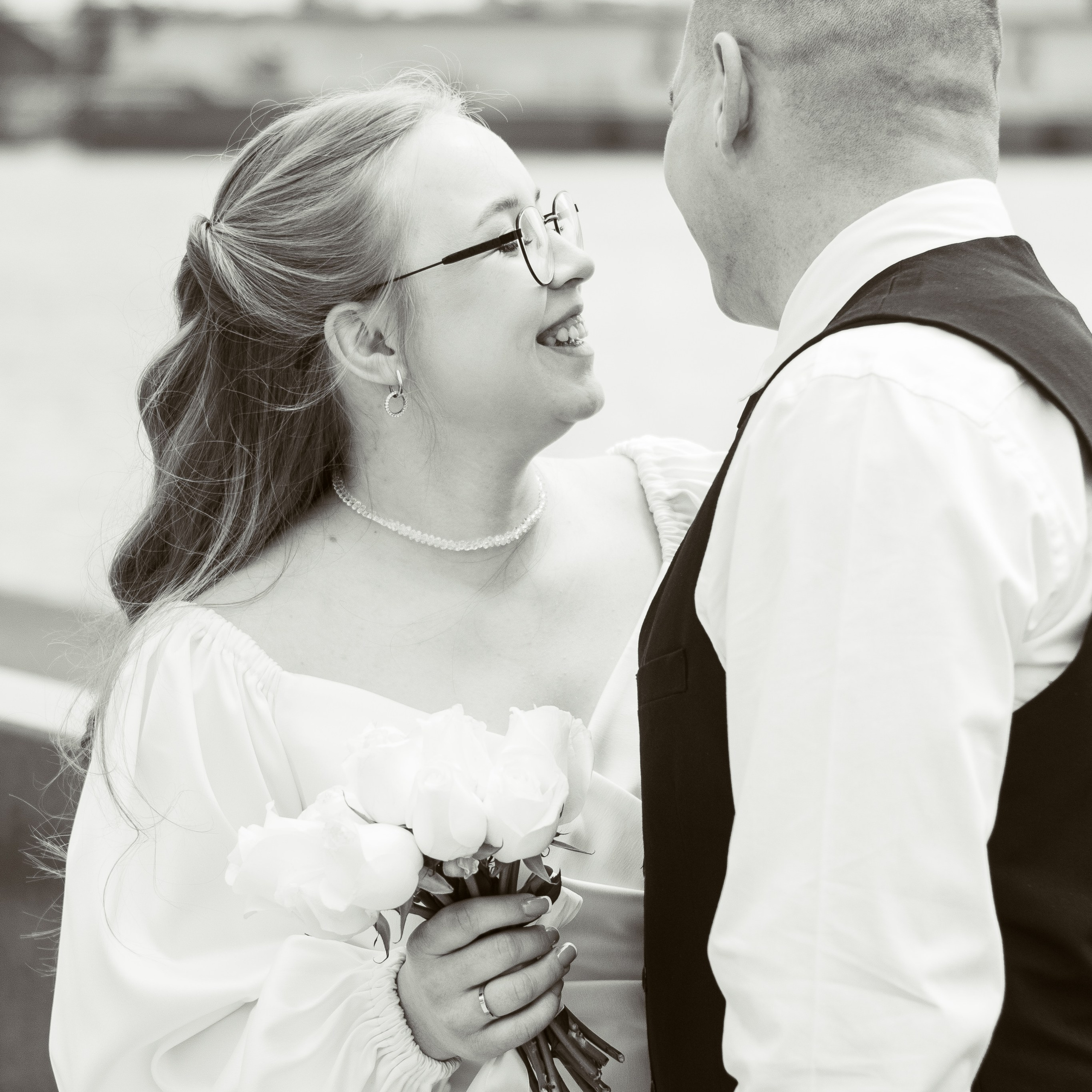 Свадебная прогулочная фотосессия во Владивостоке. Фотограф и видеограф во Владивостоке Анна Шиманская