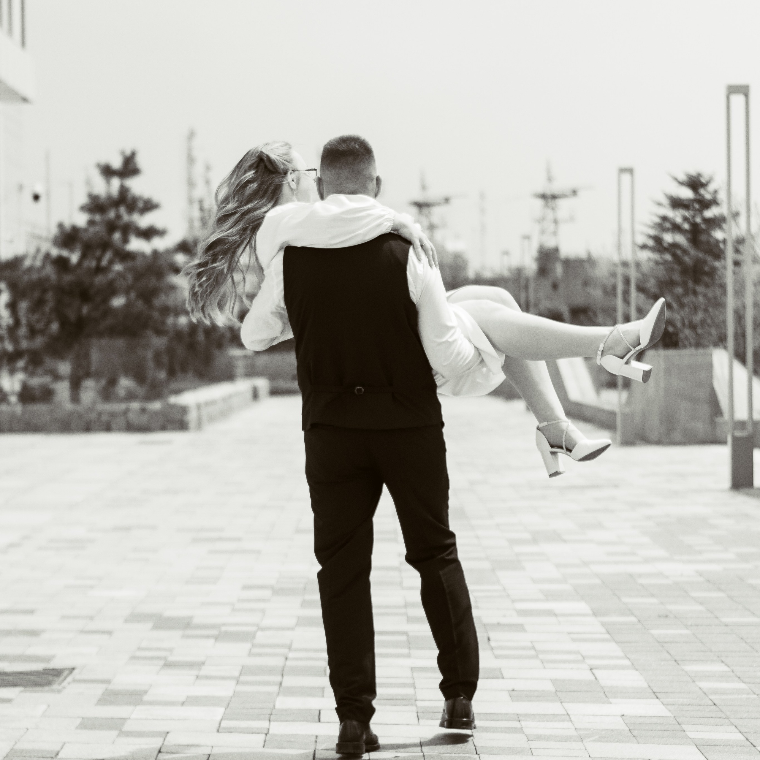 Свадебная прогулочная фотосессия во Владивостоке. Фотограф и видеограф во Владивостоке Анна Шиманская