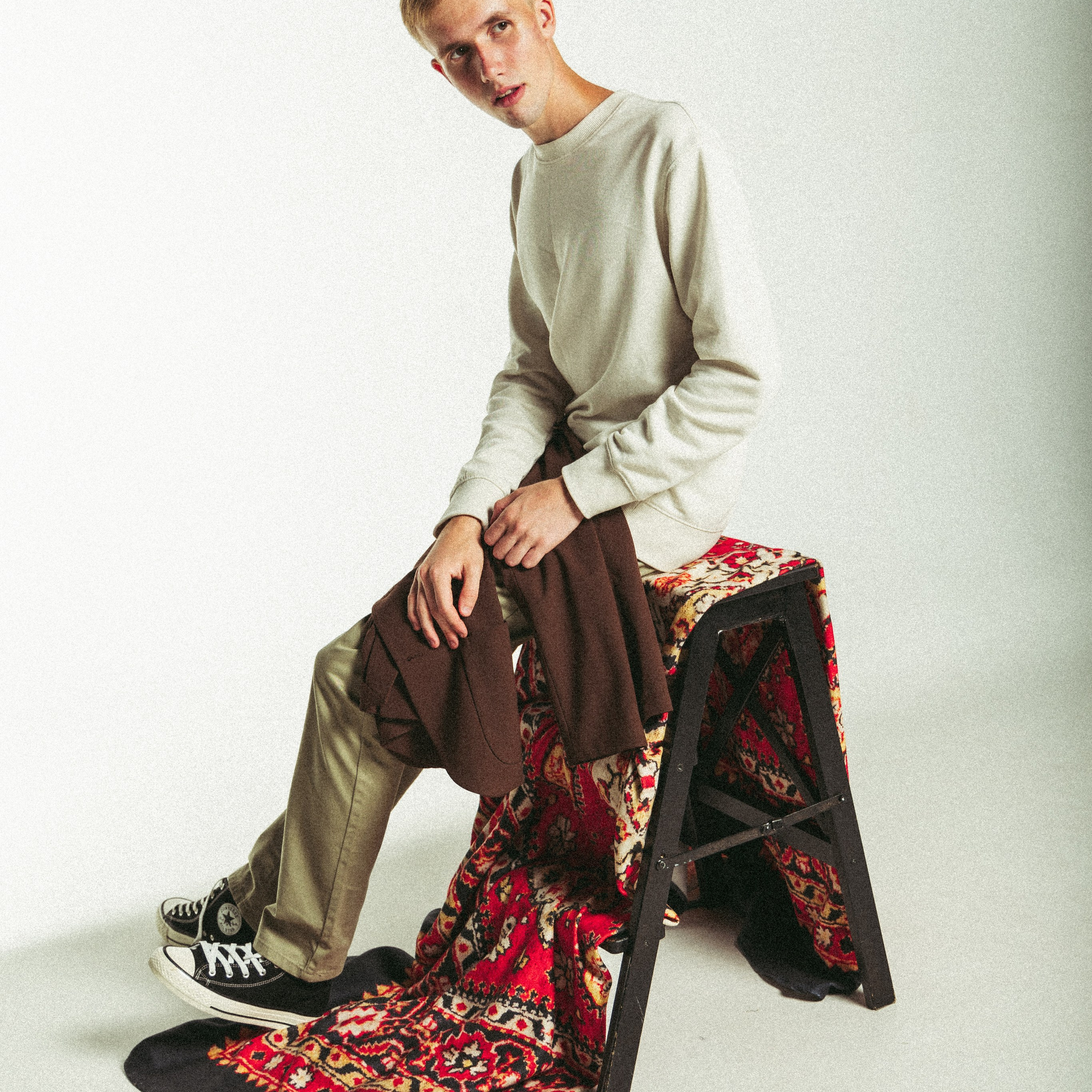 Творческая студийная фотосессия с ковром. Фотограф и видеограф во Владивостоке Анна Шиманская