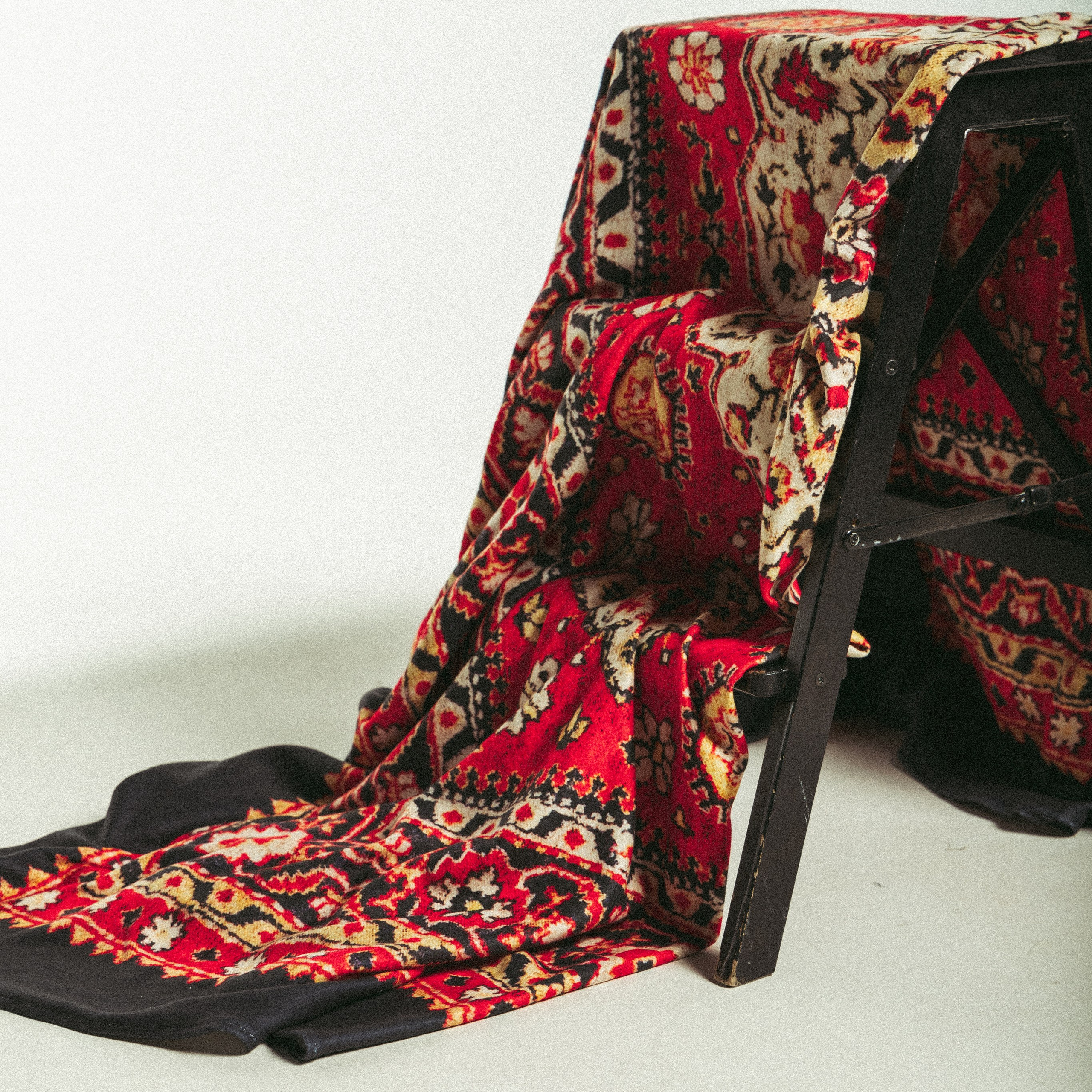 Творческая студийная фотосессия с ковром. Фотограф и видеограф во Владивостоке Анна Шиманская