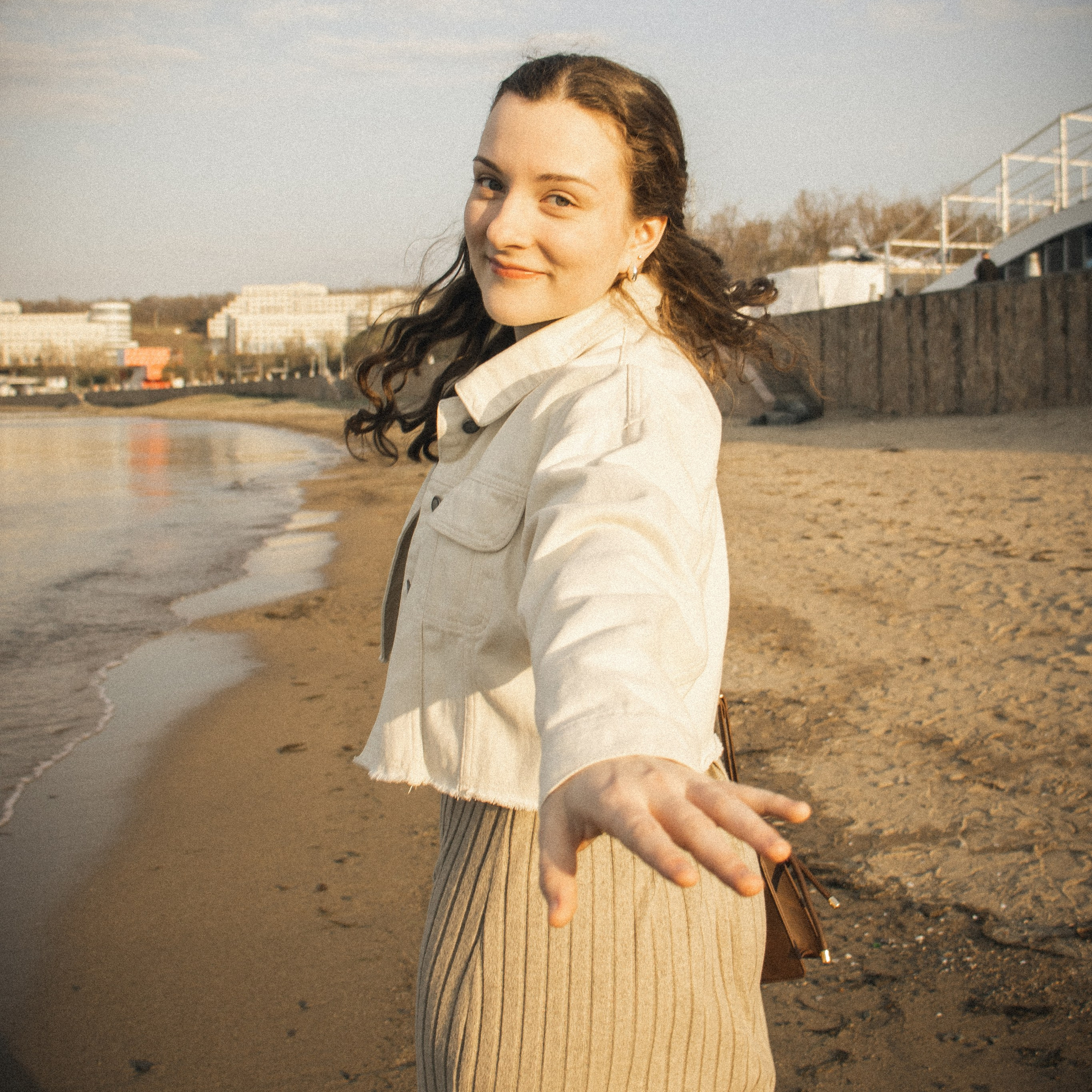 Прогулочная фотосессия на острове на территории ДВФУ. Фотограф и видеограф во Владивостоке Анна Шиманская