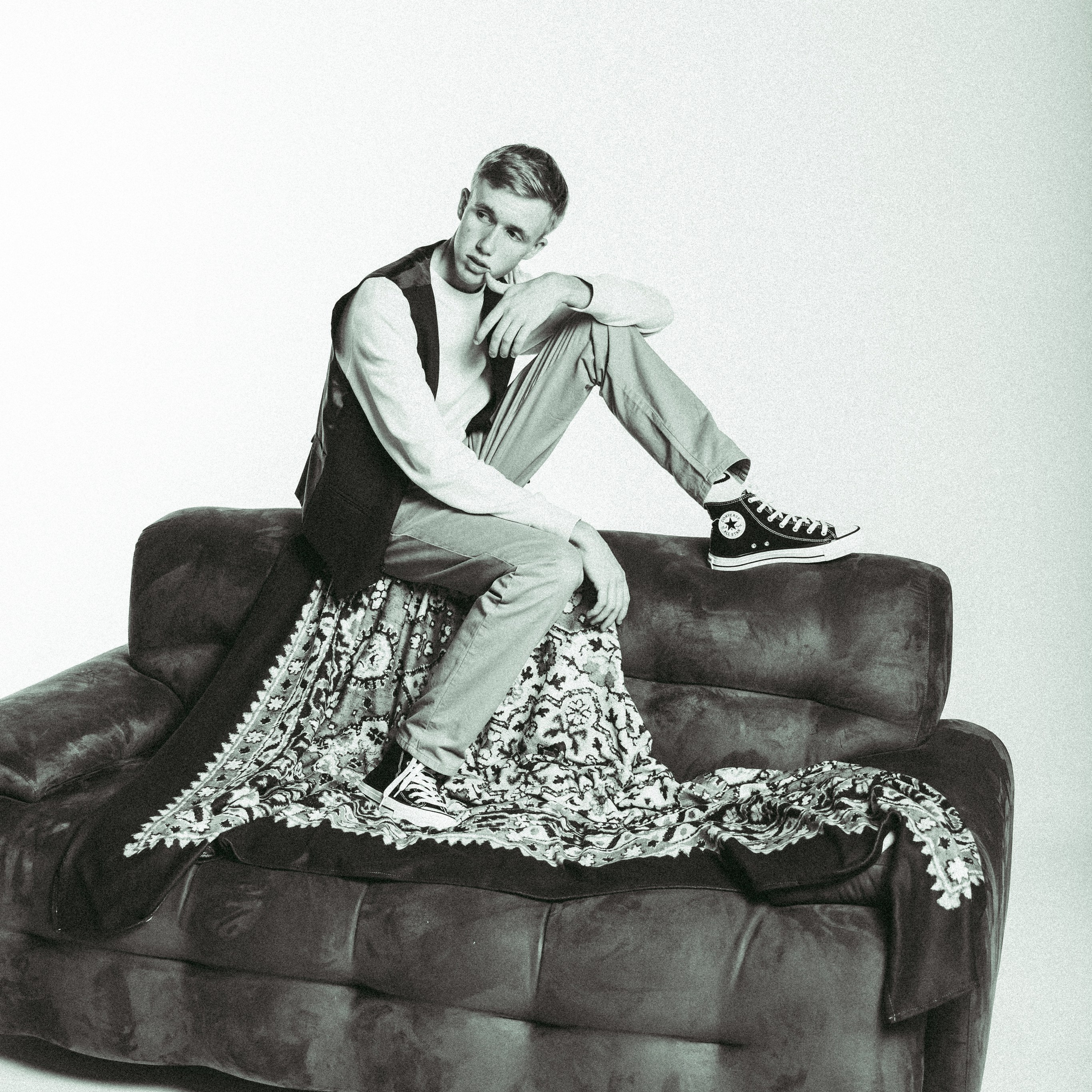 Творческая студийная фотосессия с ковром. Фотограф и видеограф во Владивостоке Анна Шиманская