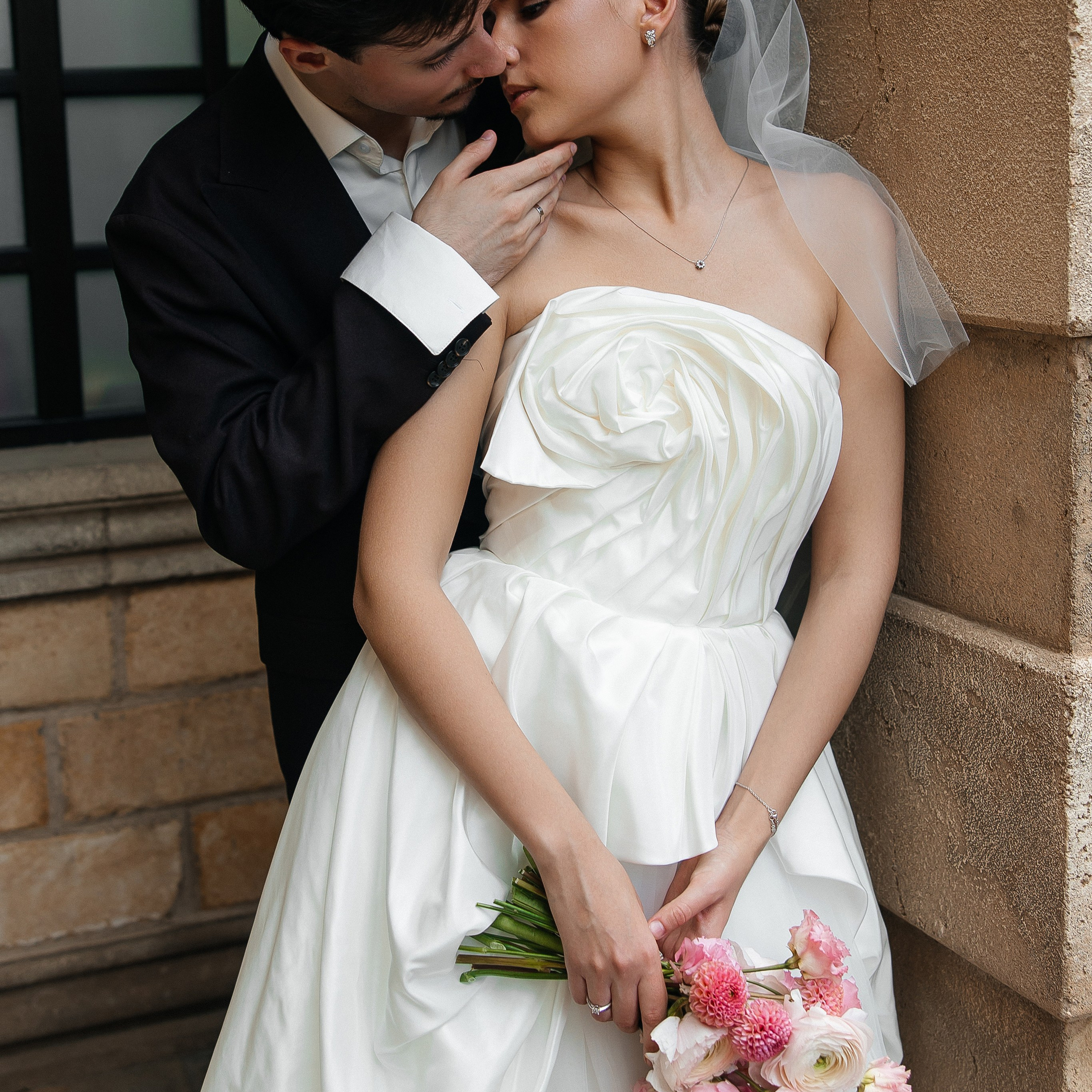 Леонид и София