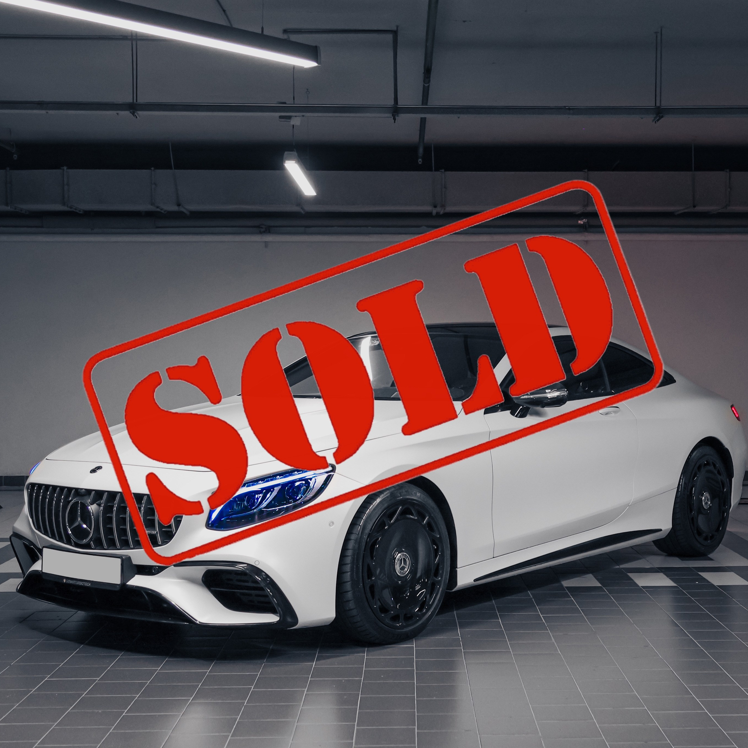 2020 MERCEDES BENZ S63 AMG WHITE ON BLACK $145,000 / 27,100 KM ODOMETER