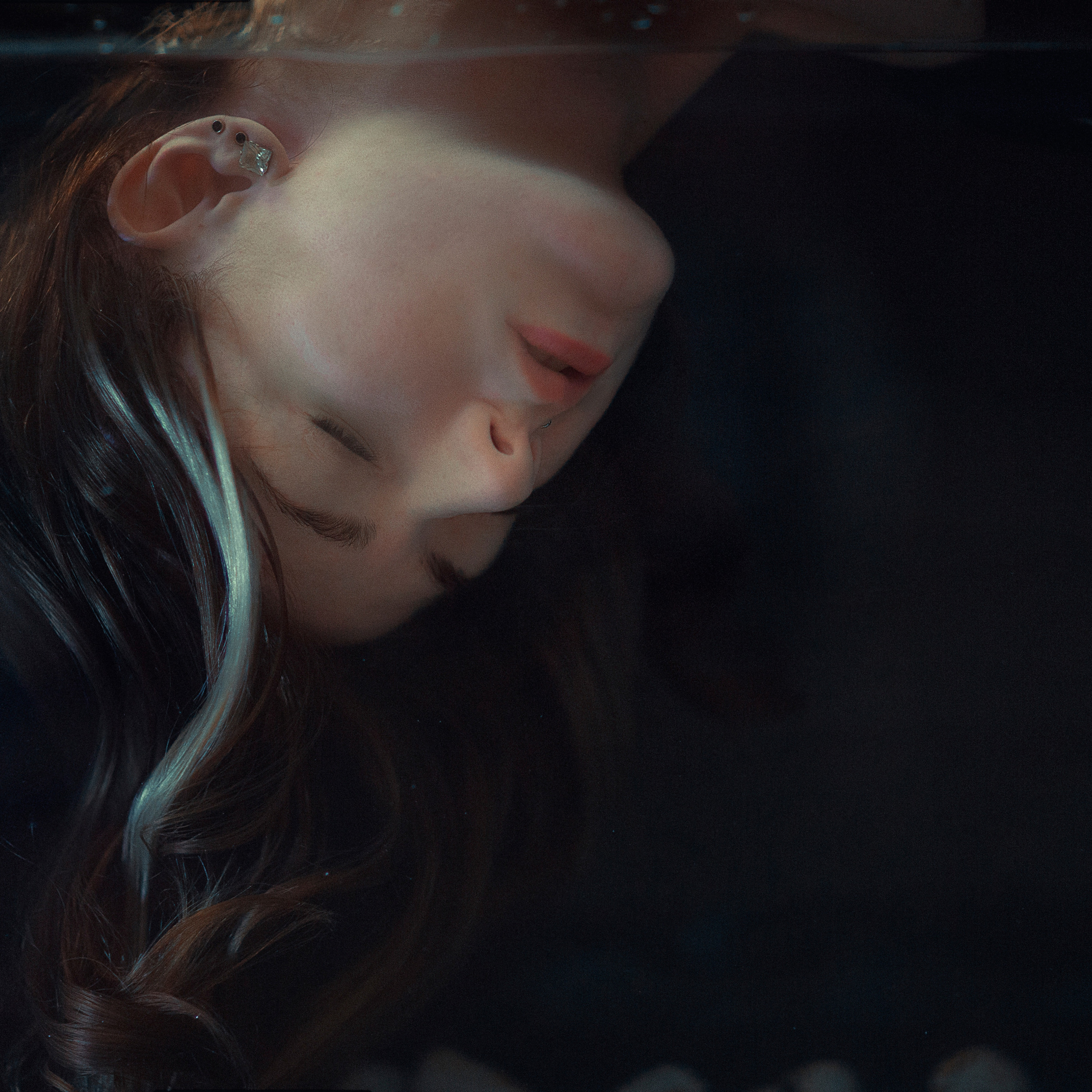 Фотограф Мыльников Павел,снимаю портреты в СПб и также возможен выезд в другие города. https://mylnikov-paul.com/