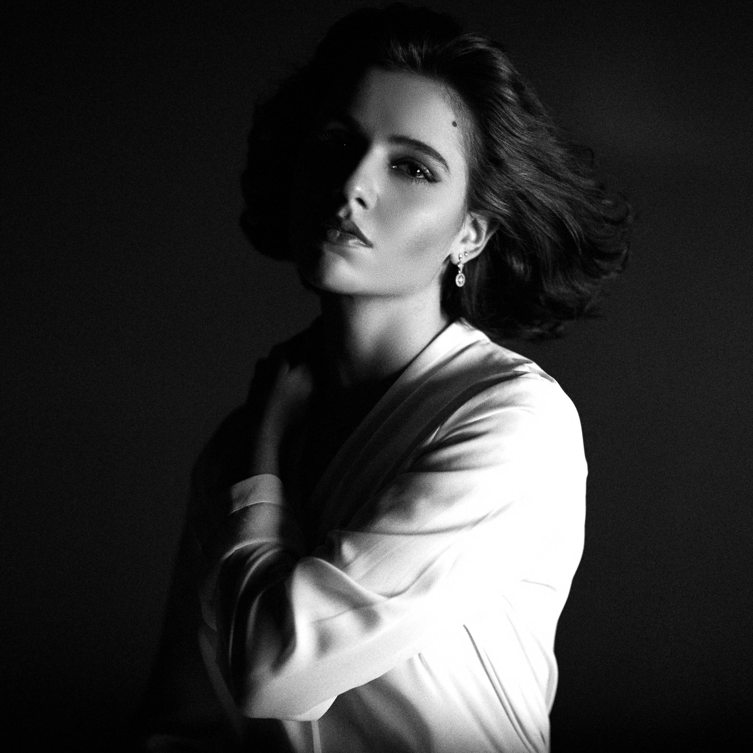 Фотограф Мыльников Павел,снимаю портреты в СПб и также возможен выезд в другие города. https://mylnikov-paul.com/