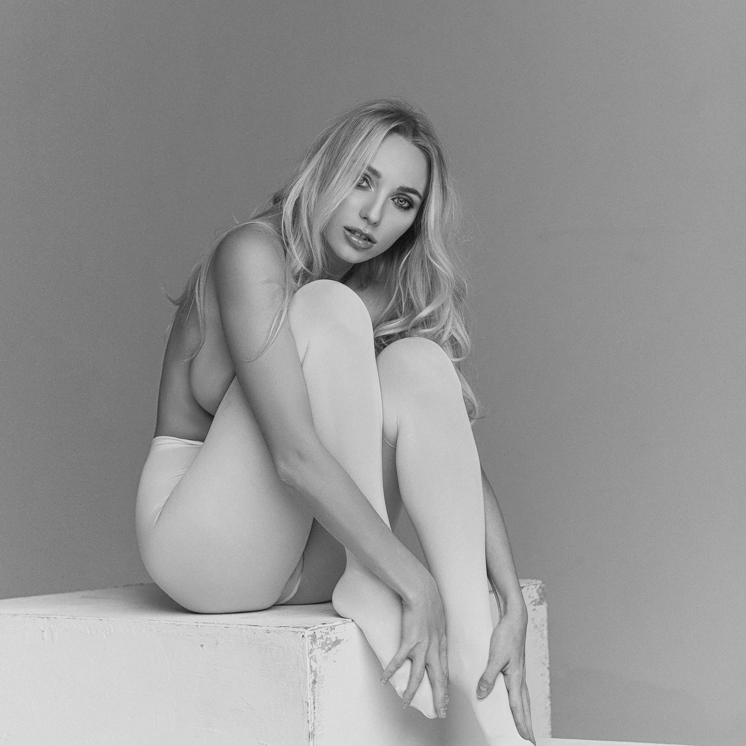 Фотограф Мыльников Павел,снимаю портреты в СПб и также возможен выезд в другие города. https://mylnikov-paul.com/