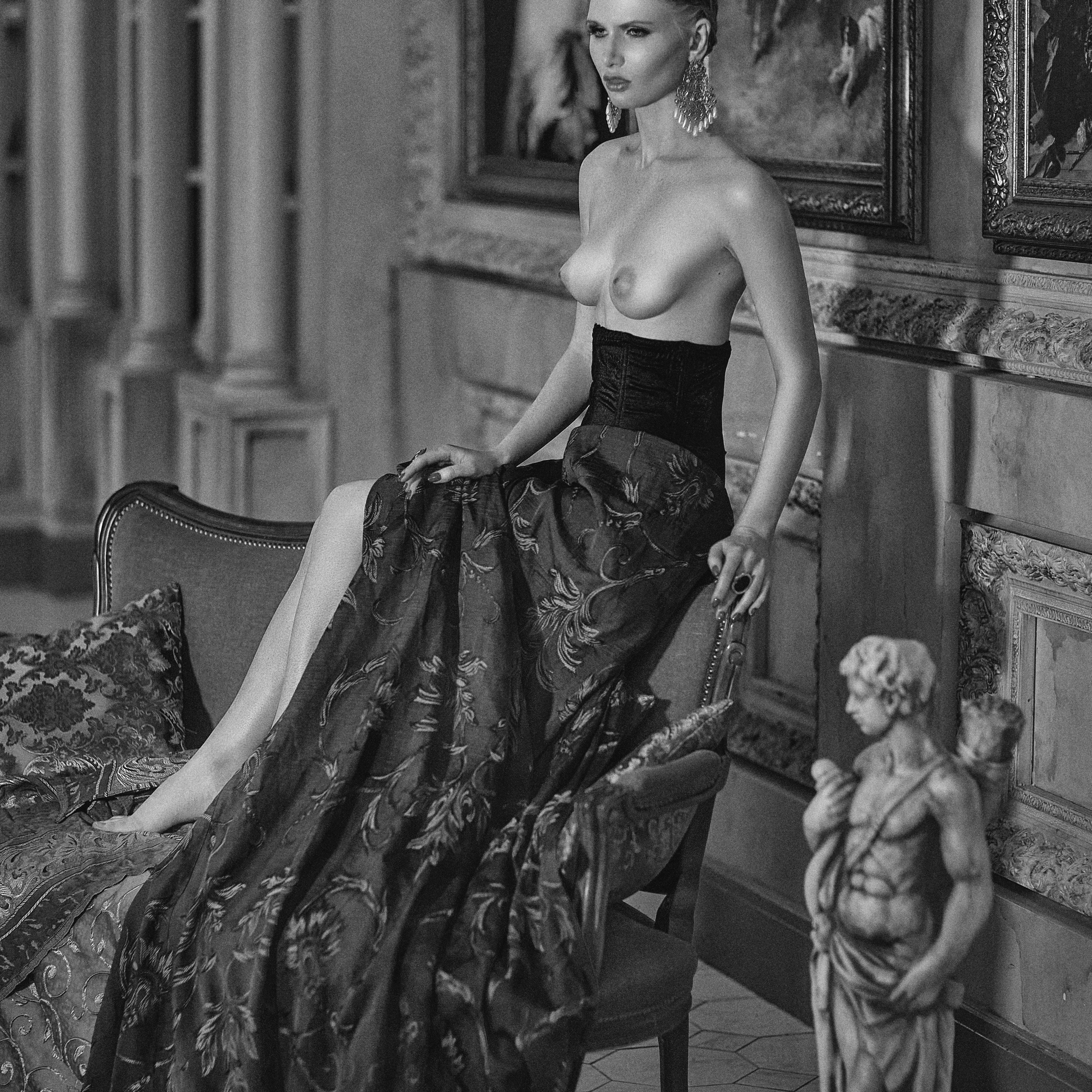 Фотограф Мыльников Павел,снимаю портреты в СПб и также возможен выезд в другие города. https://mylnikov-paul.com/