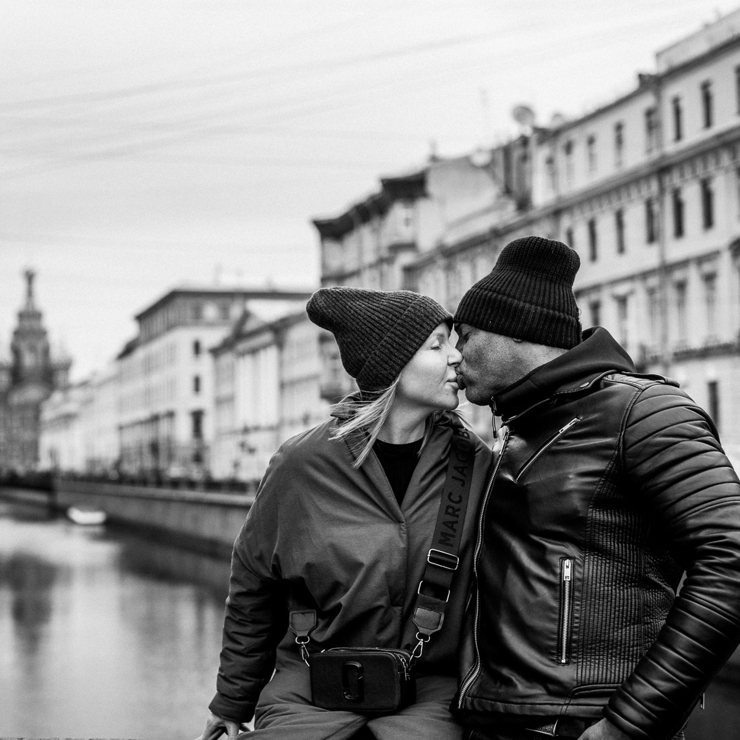 Лавстори Катя и Жан, Петербург