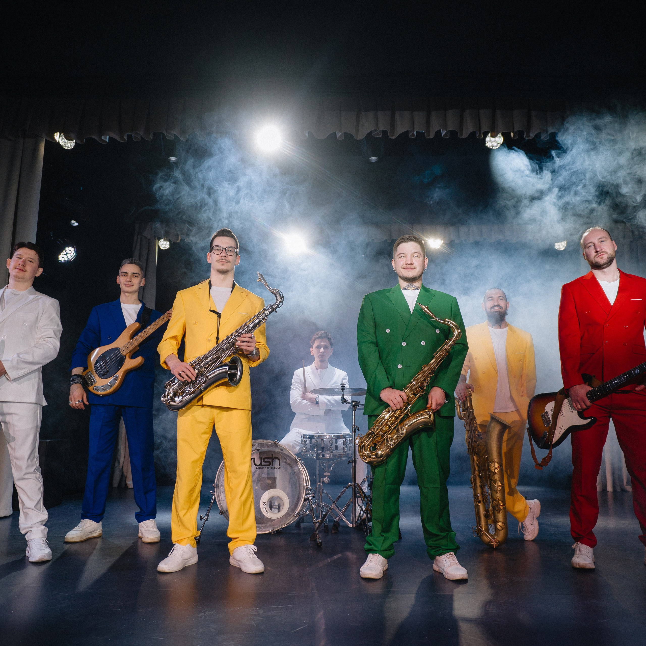 Костюмы JustBrass. Just Brass