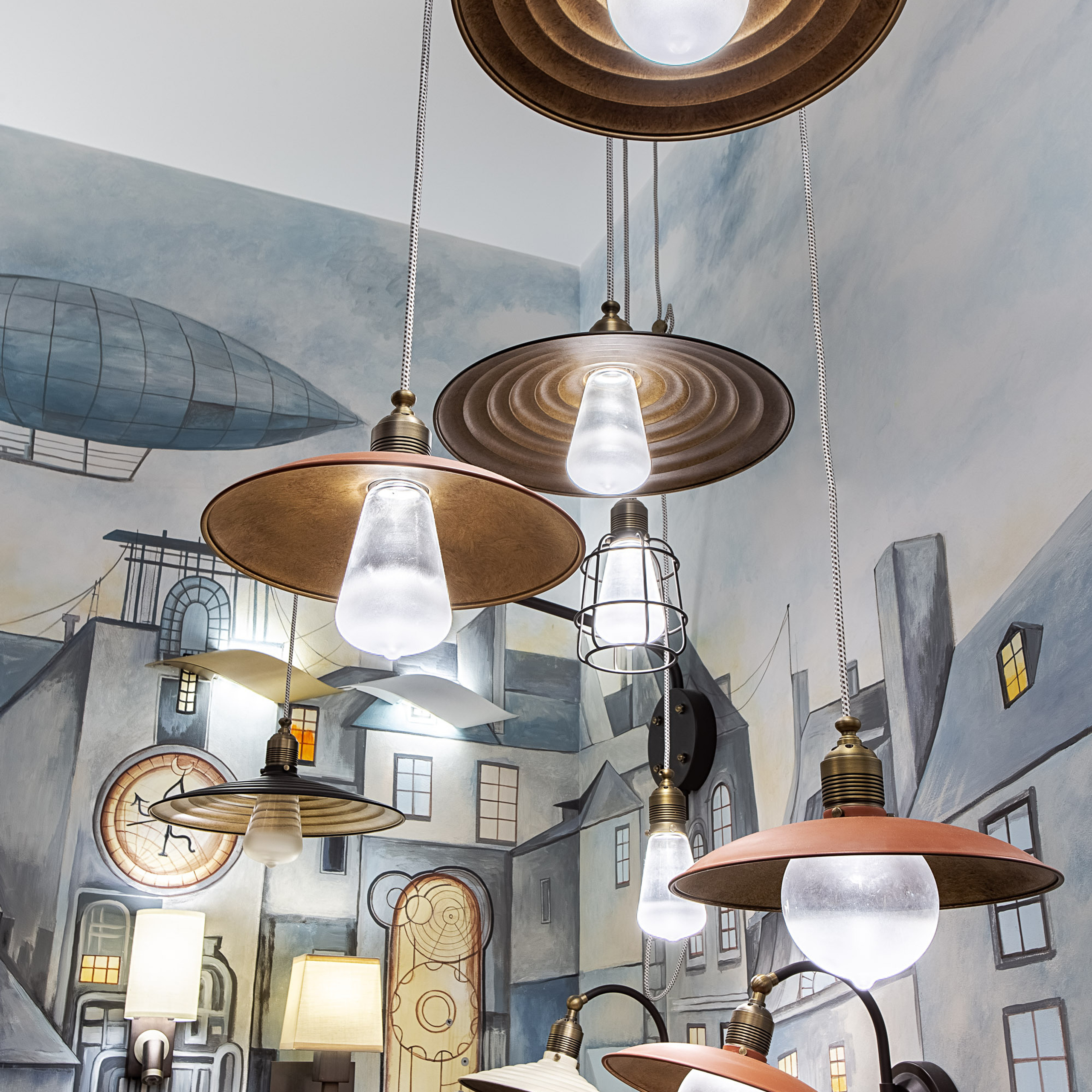 Магазин люстр и светильников испанского бренда. Видеограф Добромыслов