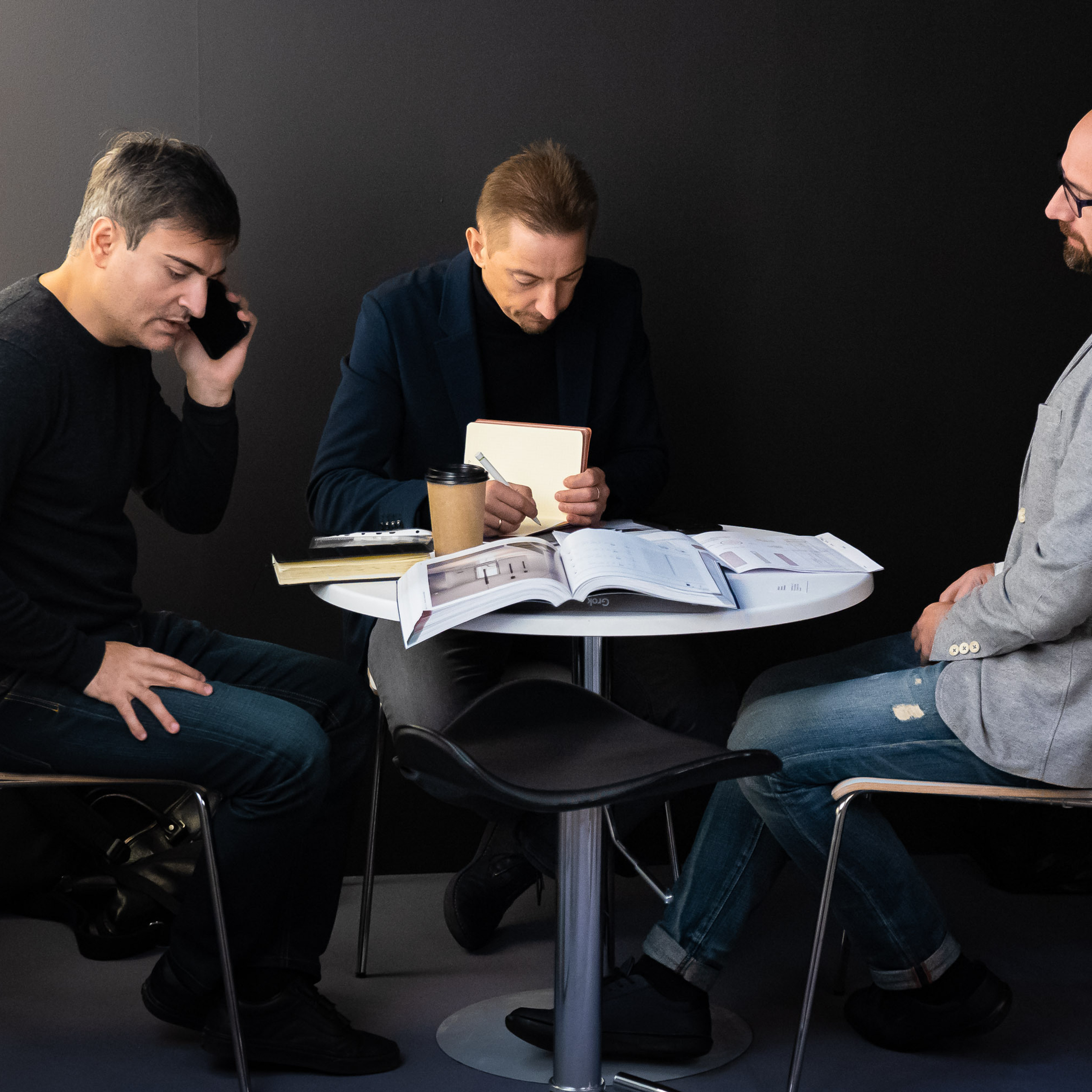 Производство светильников. Видеограф Добромыслов