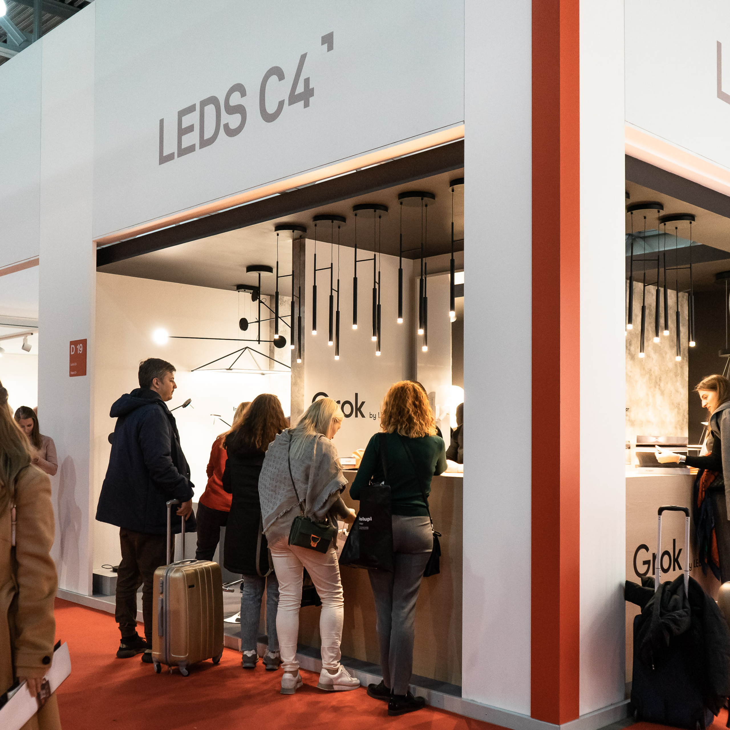 Производство светильников. Видеограф Добромыслов