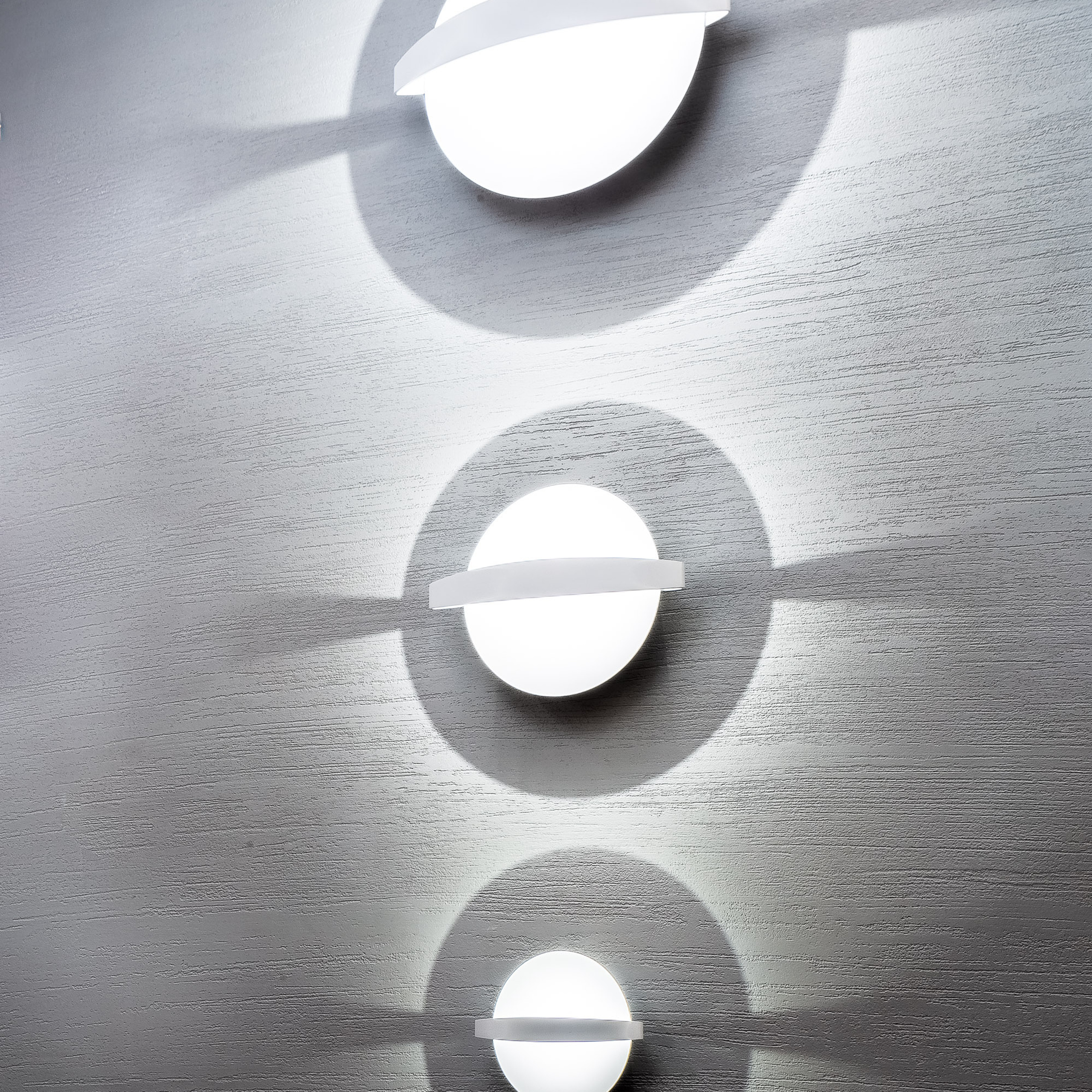 Магазин люстр и светильников испанского бренда. Видеограф Добромыслов