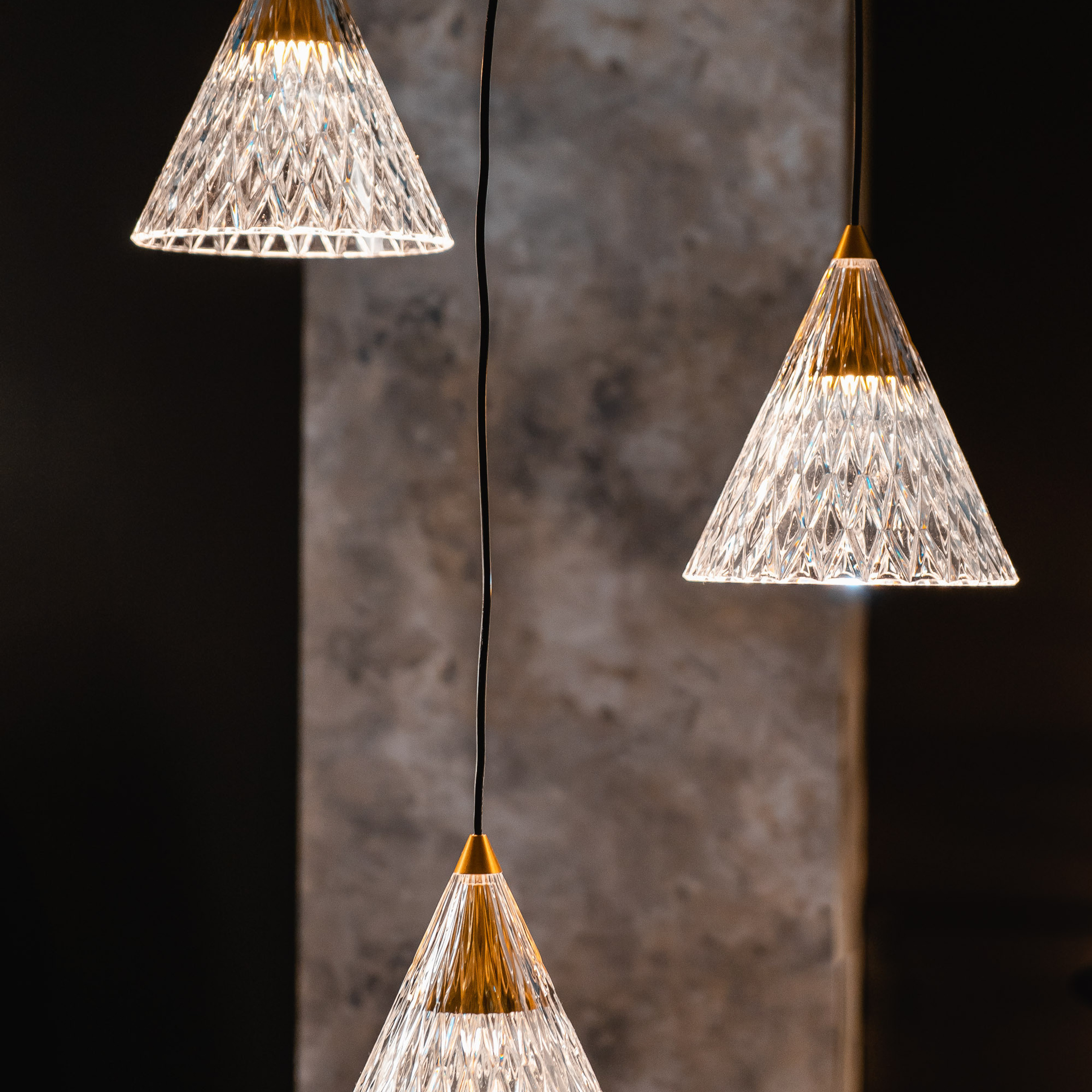 Производство светильников. Видеограф Добромыслов