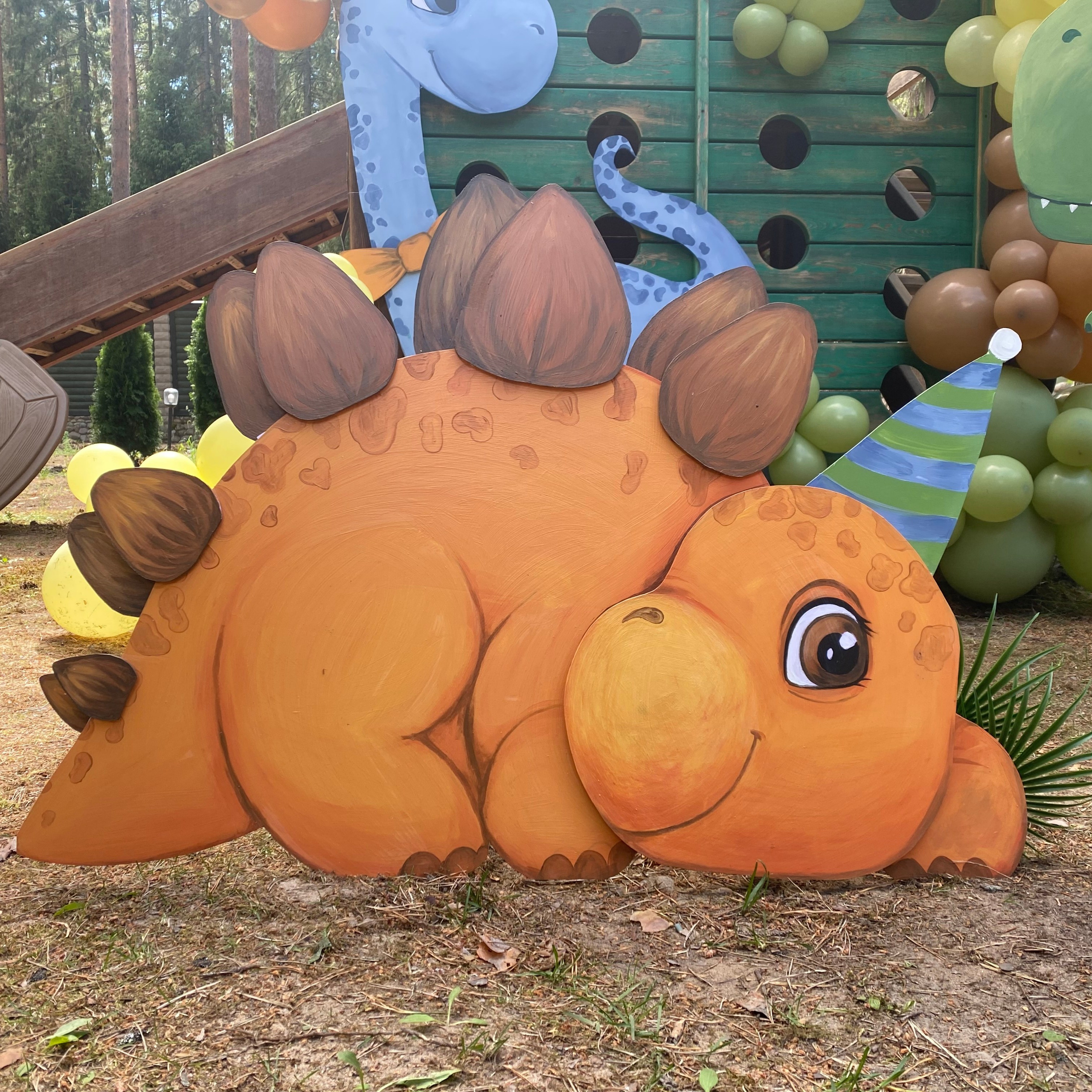 Фотозона для тематического дня рождения. Все фигурки разработаны и изготовлены лично мной