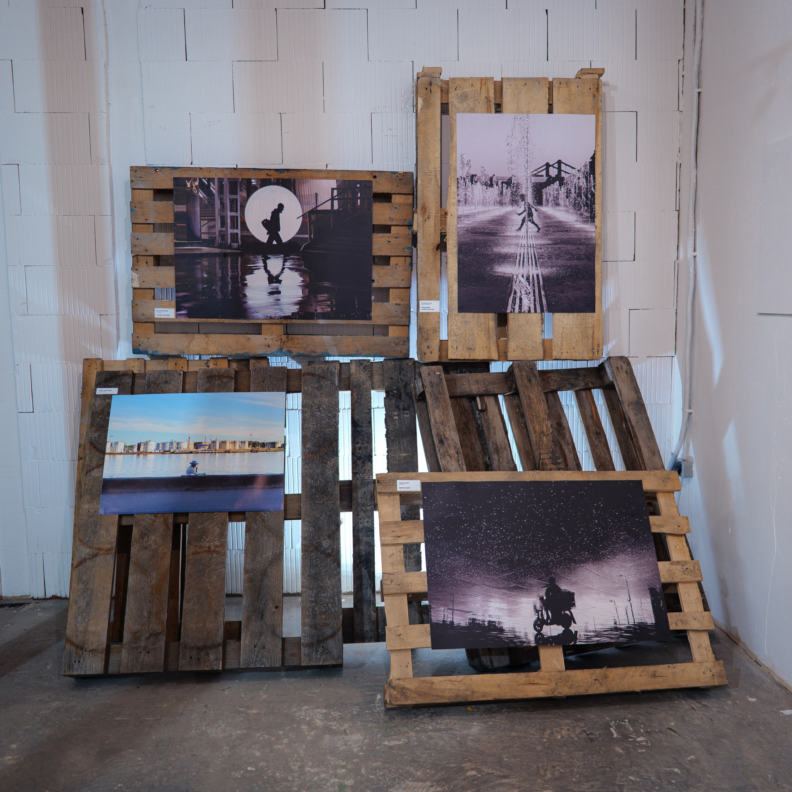 עבודתי בתערוכה “קרוב יותר” בגלריה “בארן” (קלינינגרד). צלם ואמן ילדים ומשפחה