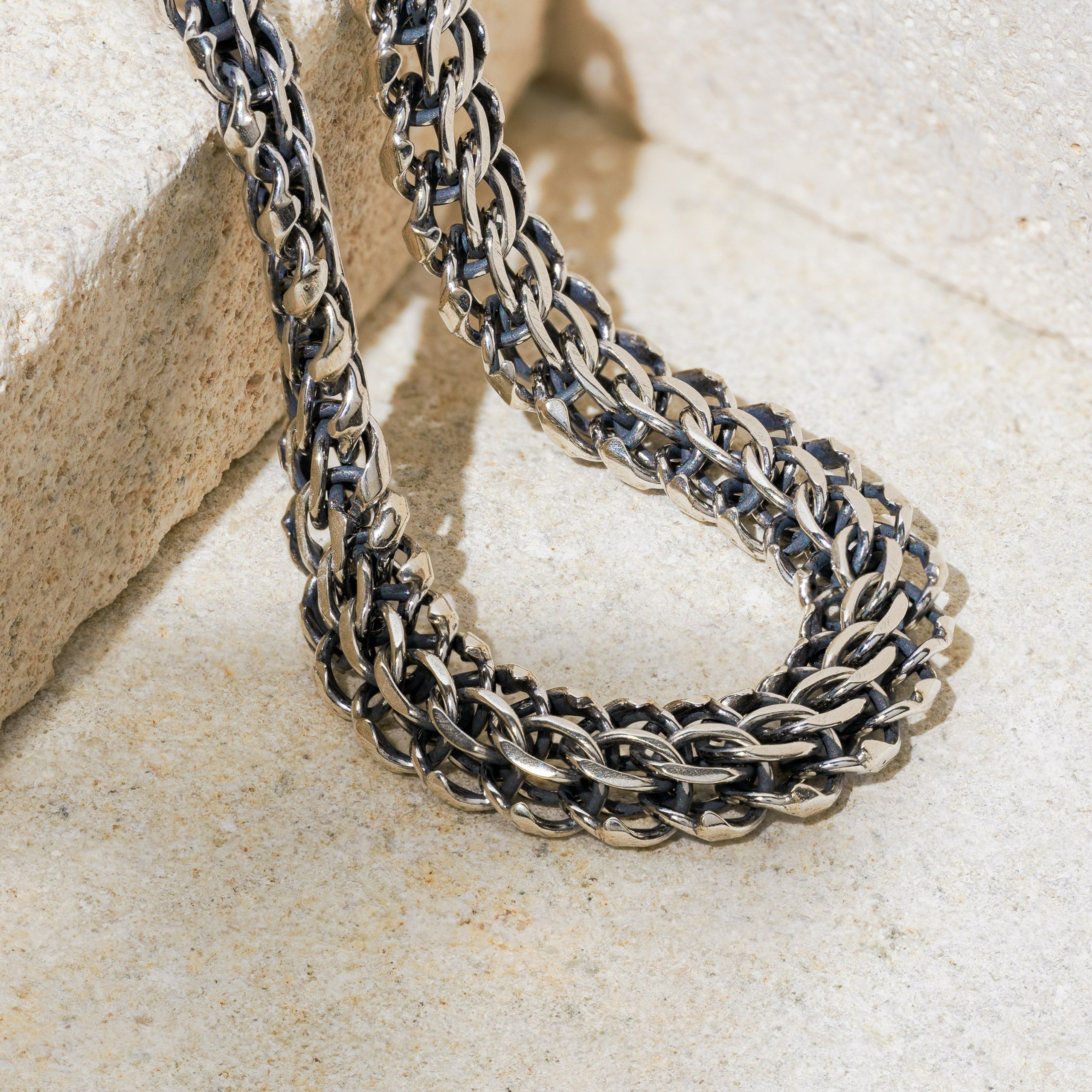 Предметная съемка бижутерии, часов и ювелирных изделий для  каталога, сайта, маркетплейсов. Студия коммерческой съемки ХВОЯ