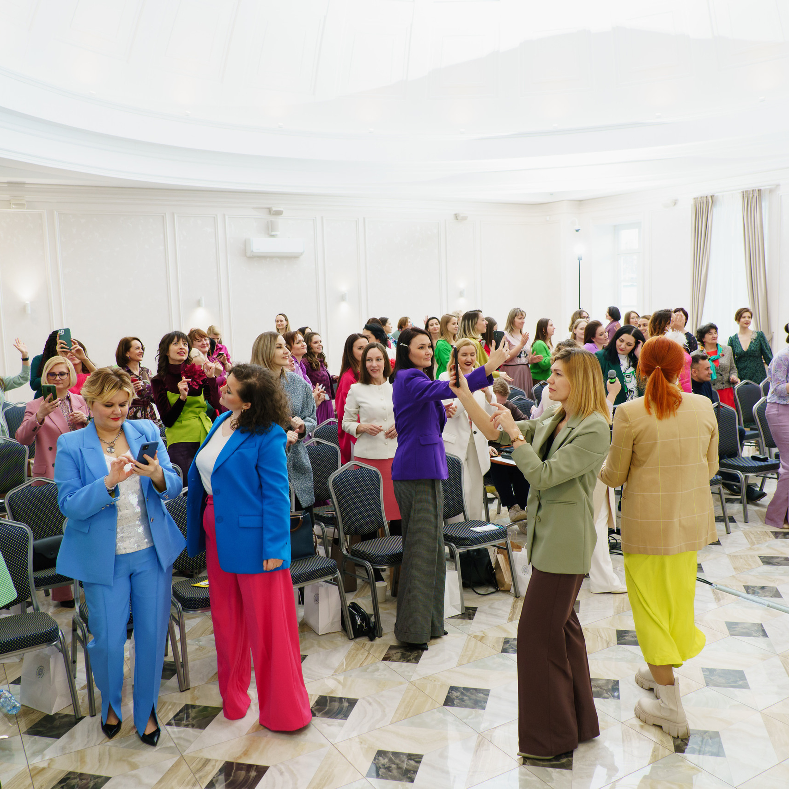 Сообщество Код публичности. Студия коммерческой съемки ХВОЯ