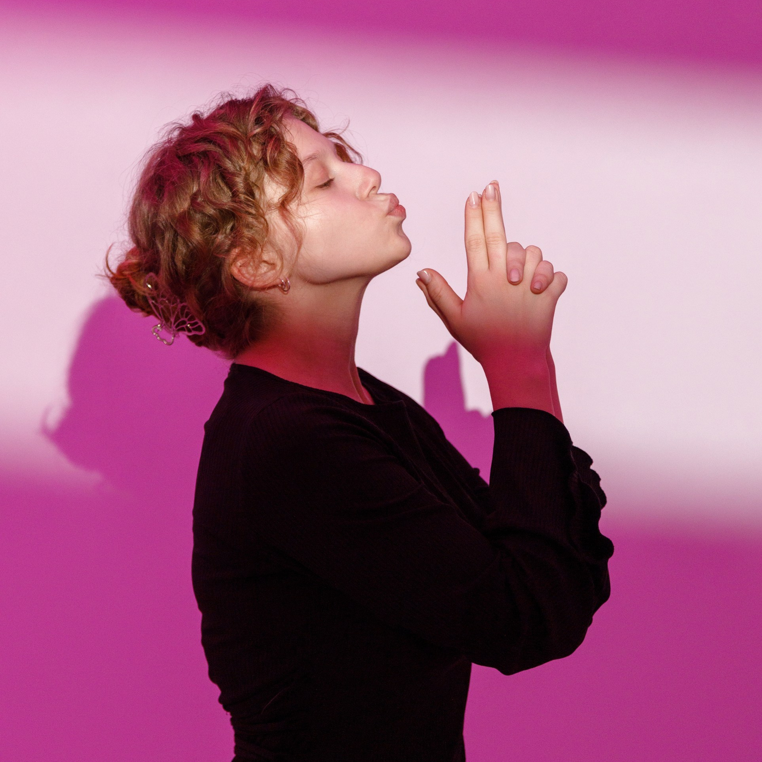 Деловая и индивидуальная фотосессия. Студия коммерческой съемки ХВОЯ