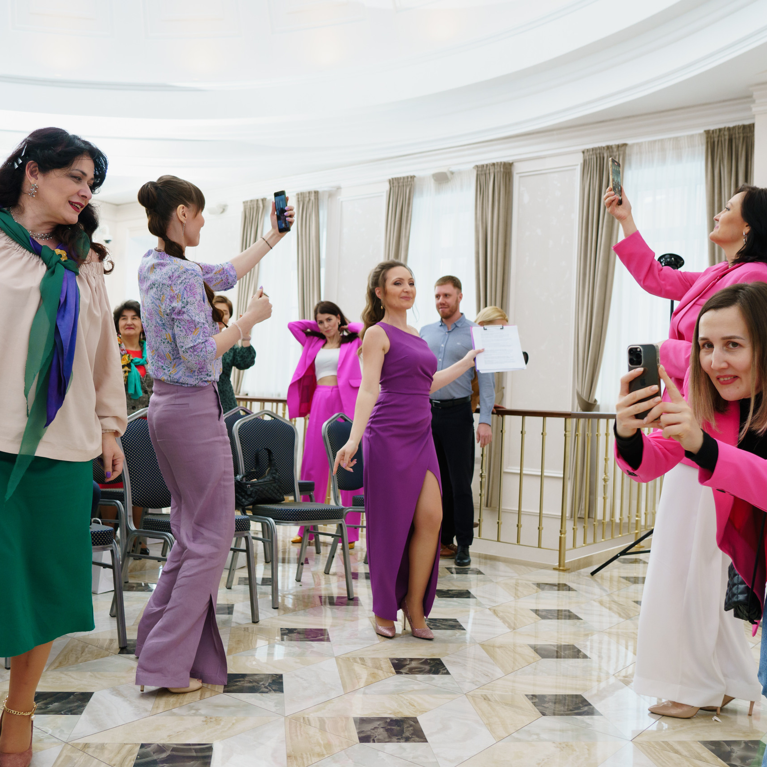 Сообщество Код публичности. Студия коммерческой съемки ХВОЯ