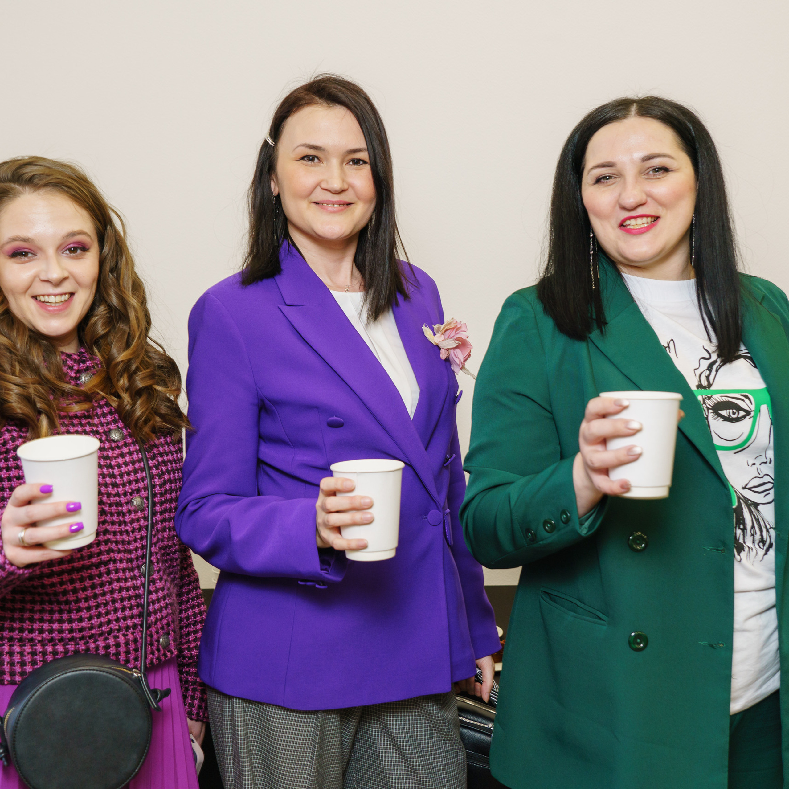 Сообщество Код публичности. Студия коммерческой съемки ХВОЯ