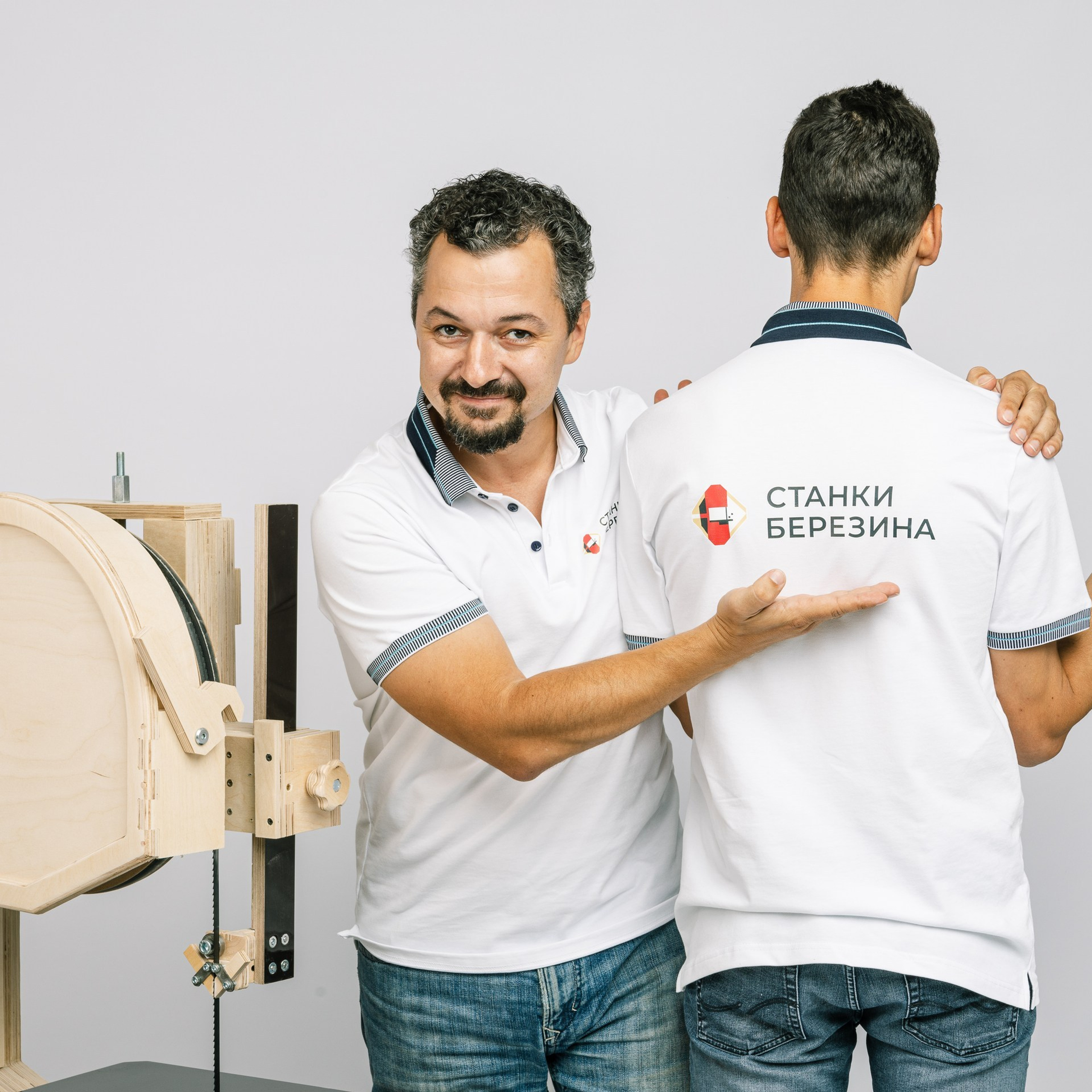 Деловая и индивидуальная фотосессия. Студия коммерческой съемки ХВОЯ