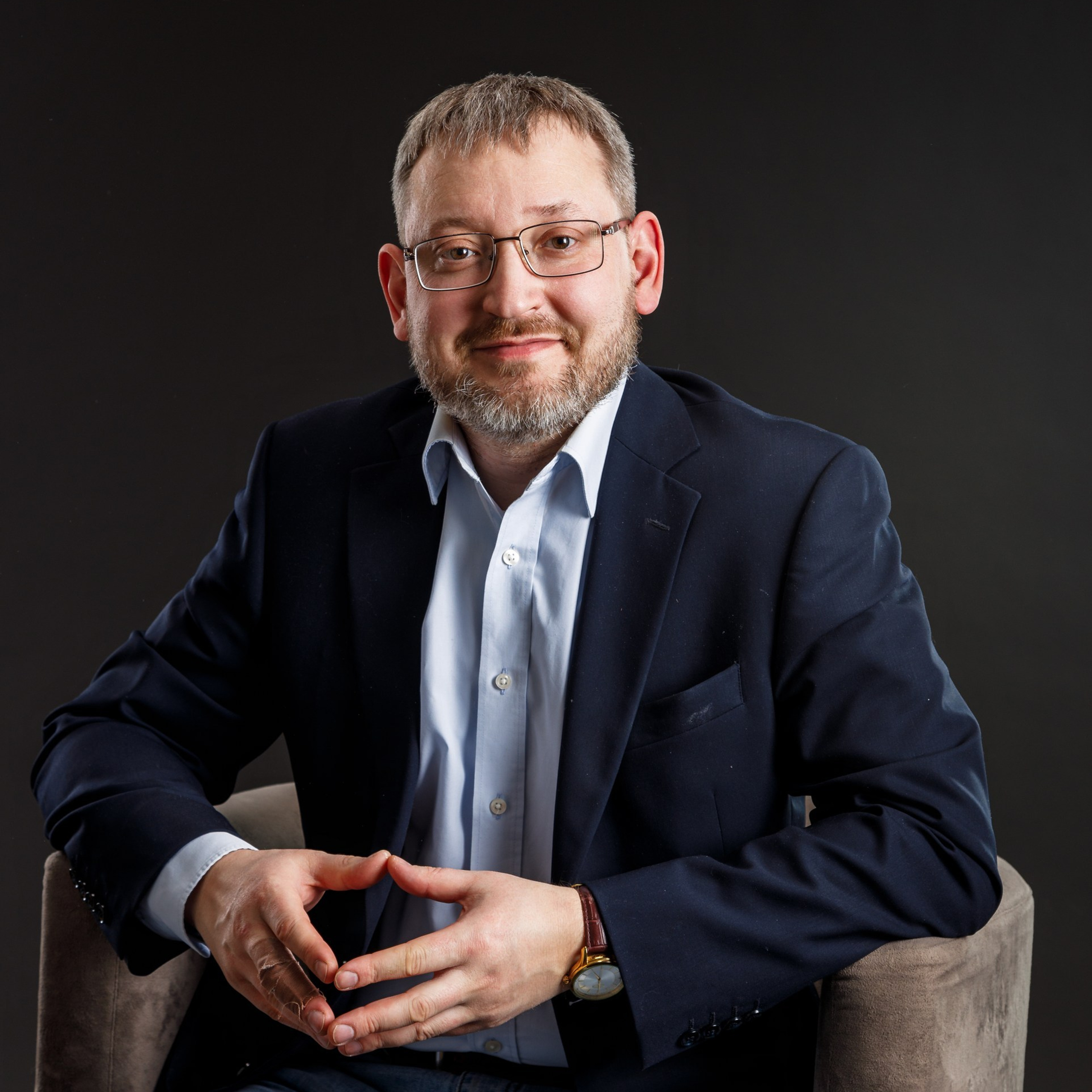 Деловая и индивидуальная фотосессия. Студия коммерческой съемки ХВОЯ