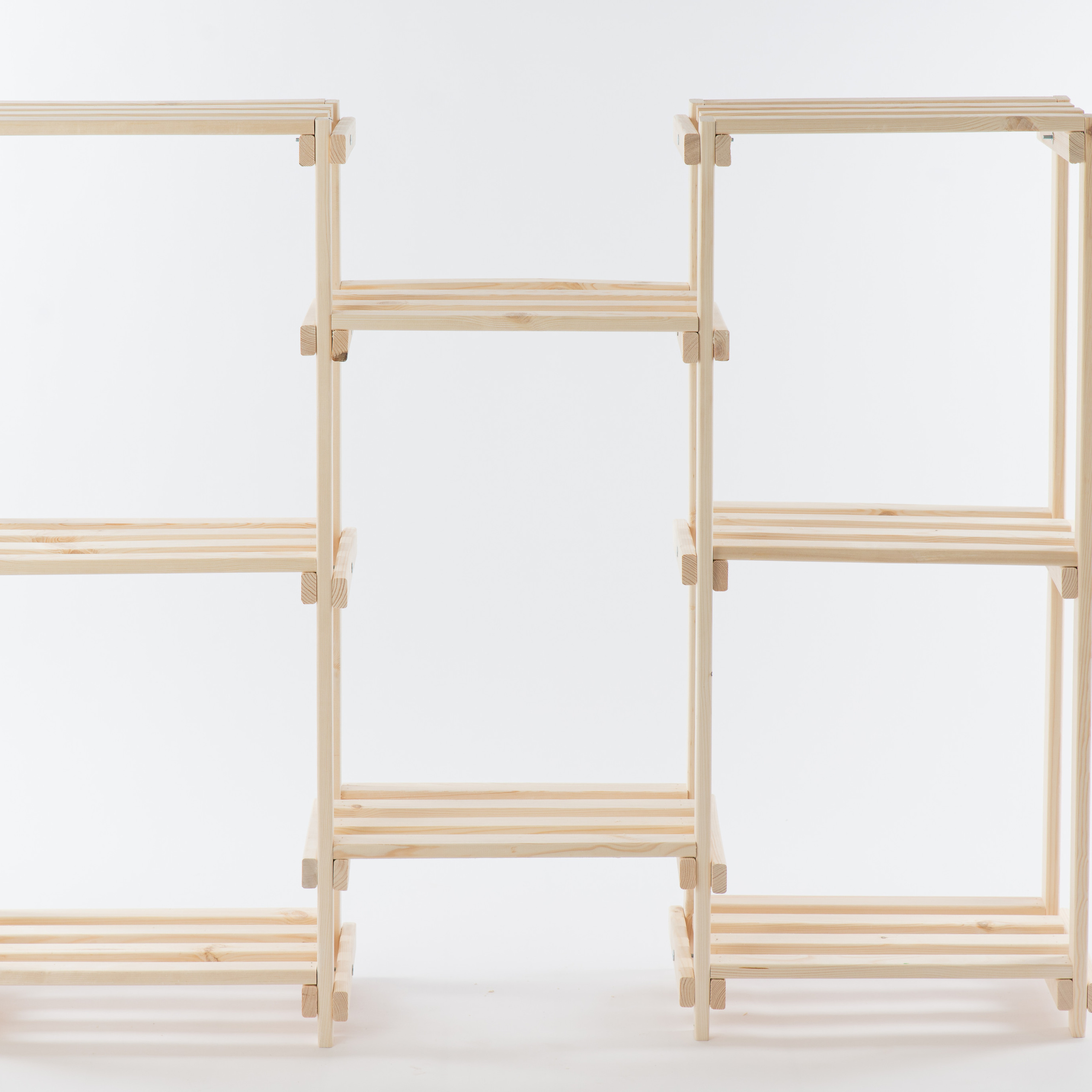 предметное фото деревянной мебели на белом фоне в студии екатеринбург