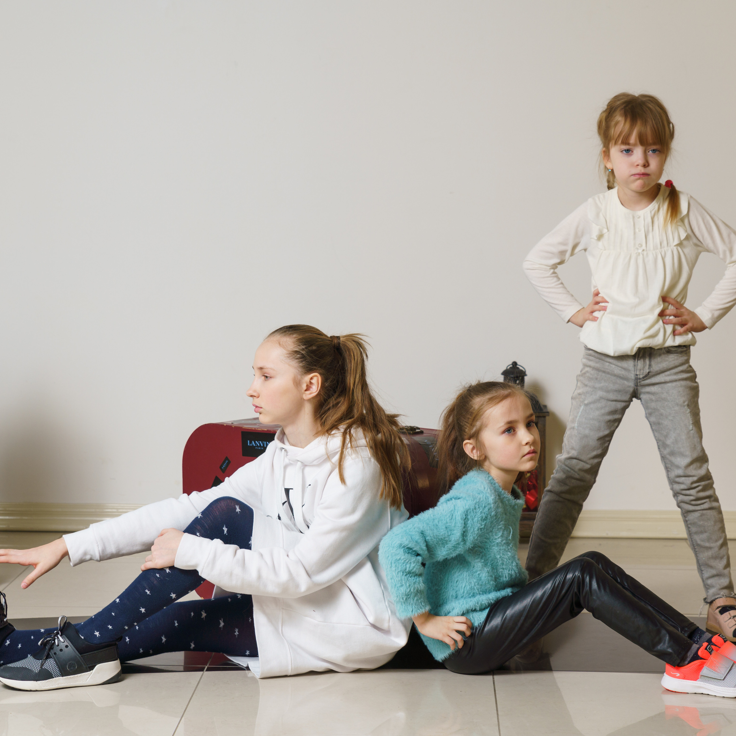 Школа моделей. Студия коммерческой съемки ХВОЯ