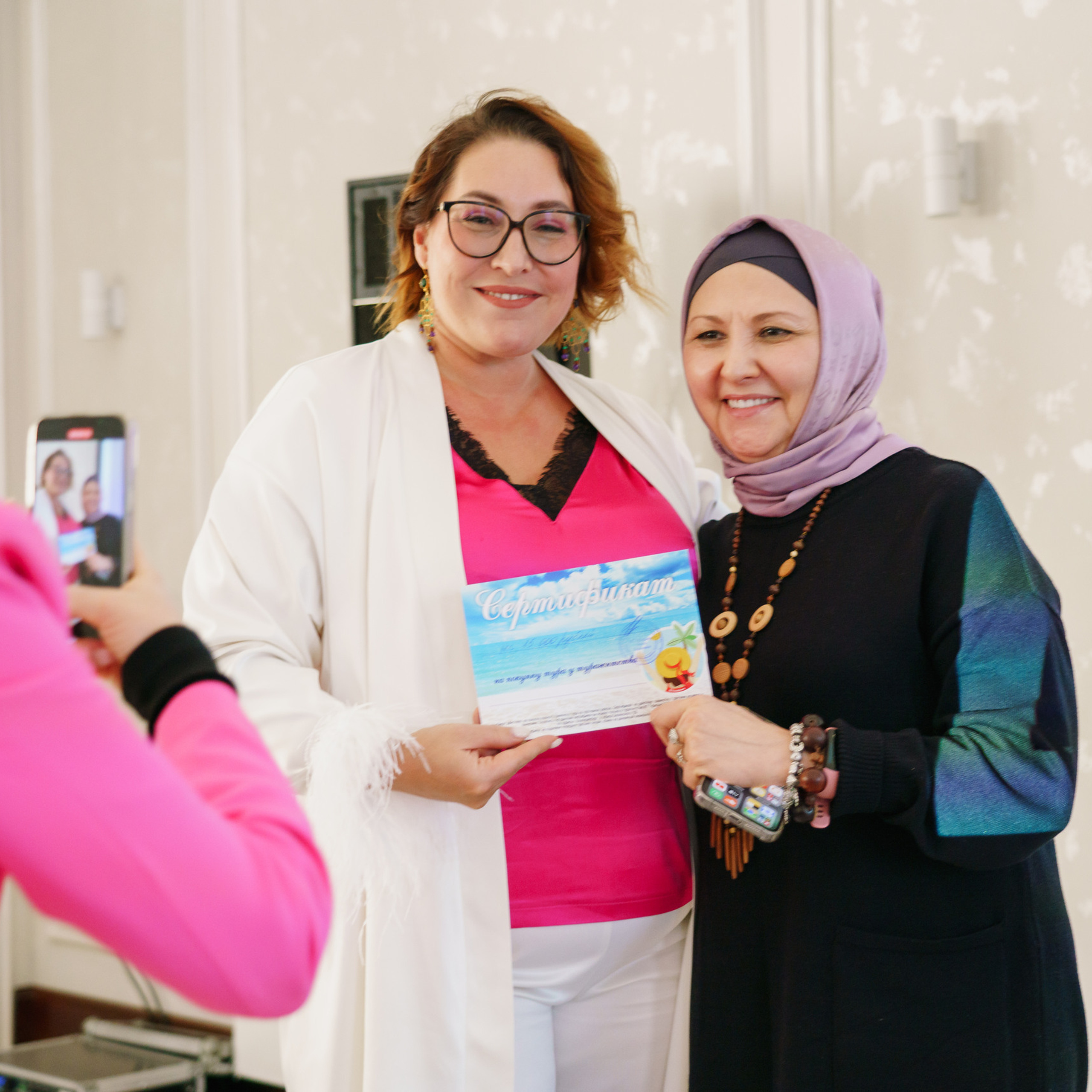 Сообщество Код публичности. Студия коммерческой съемки ХВОЯ