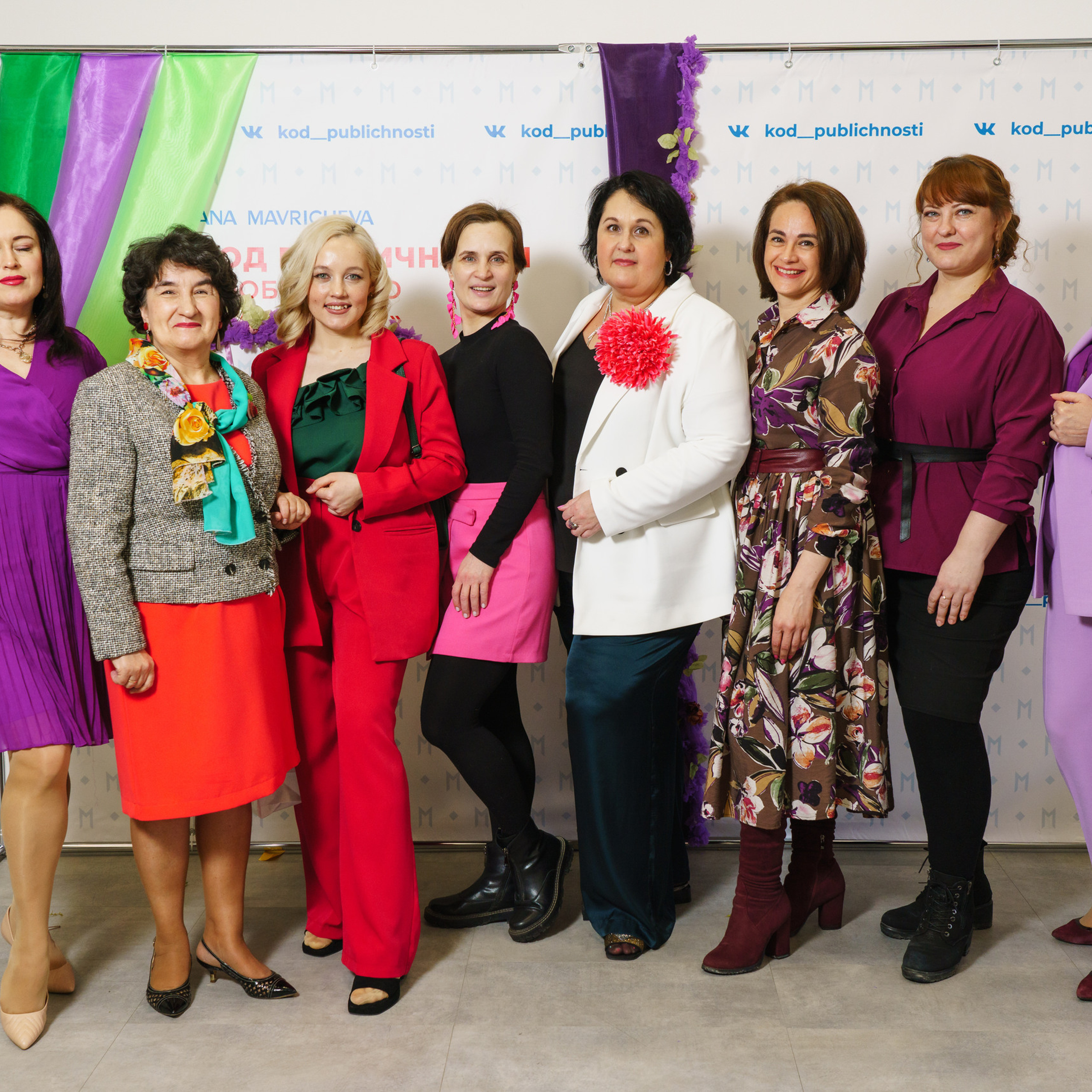 Сообщество Код публичности. Студия коммерческой съемки ХВОЯ