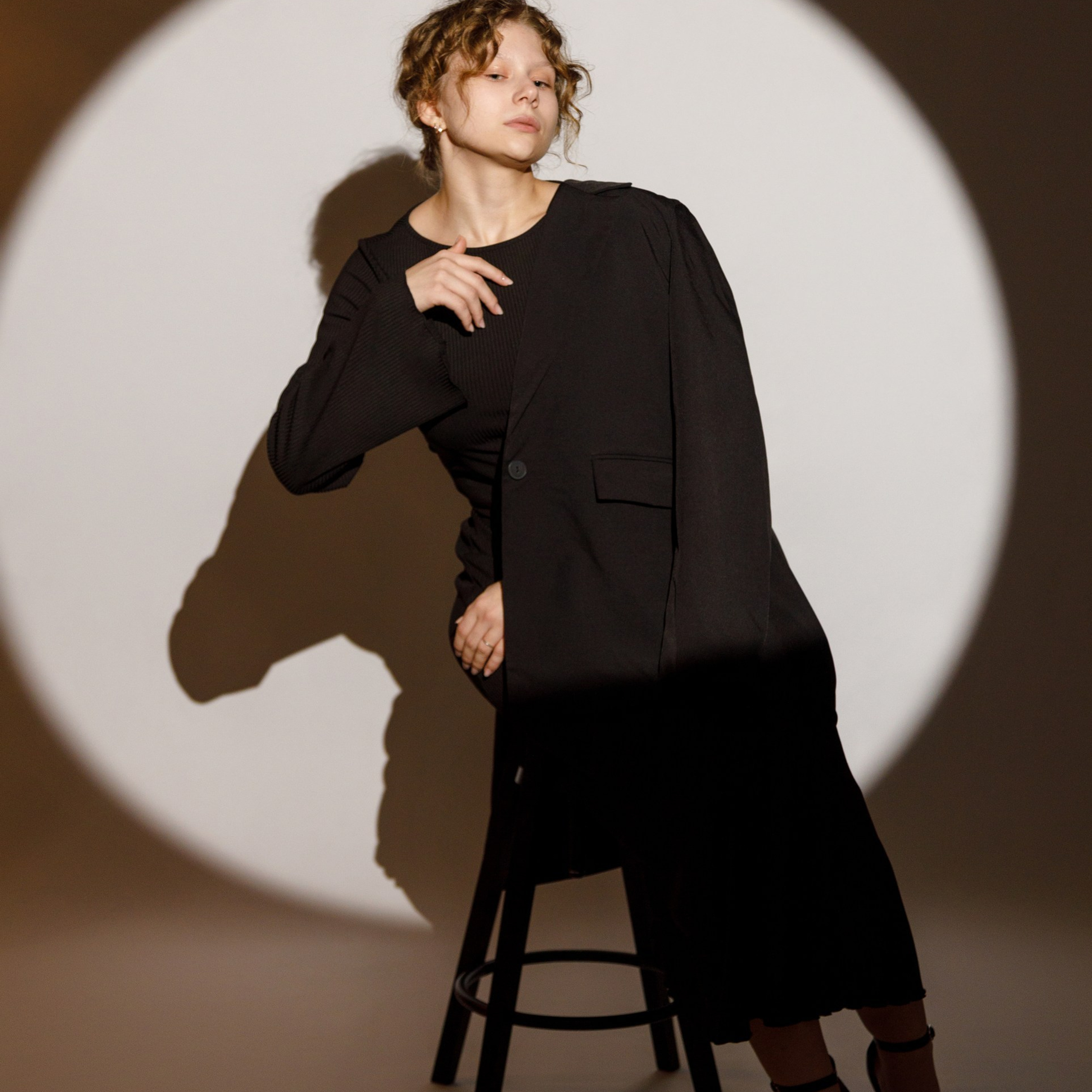 Деловая и индивидуальная фотосессия. Студия коммерческой съемки ХВОЯ