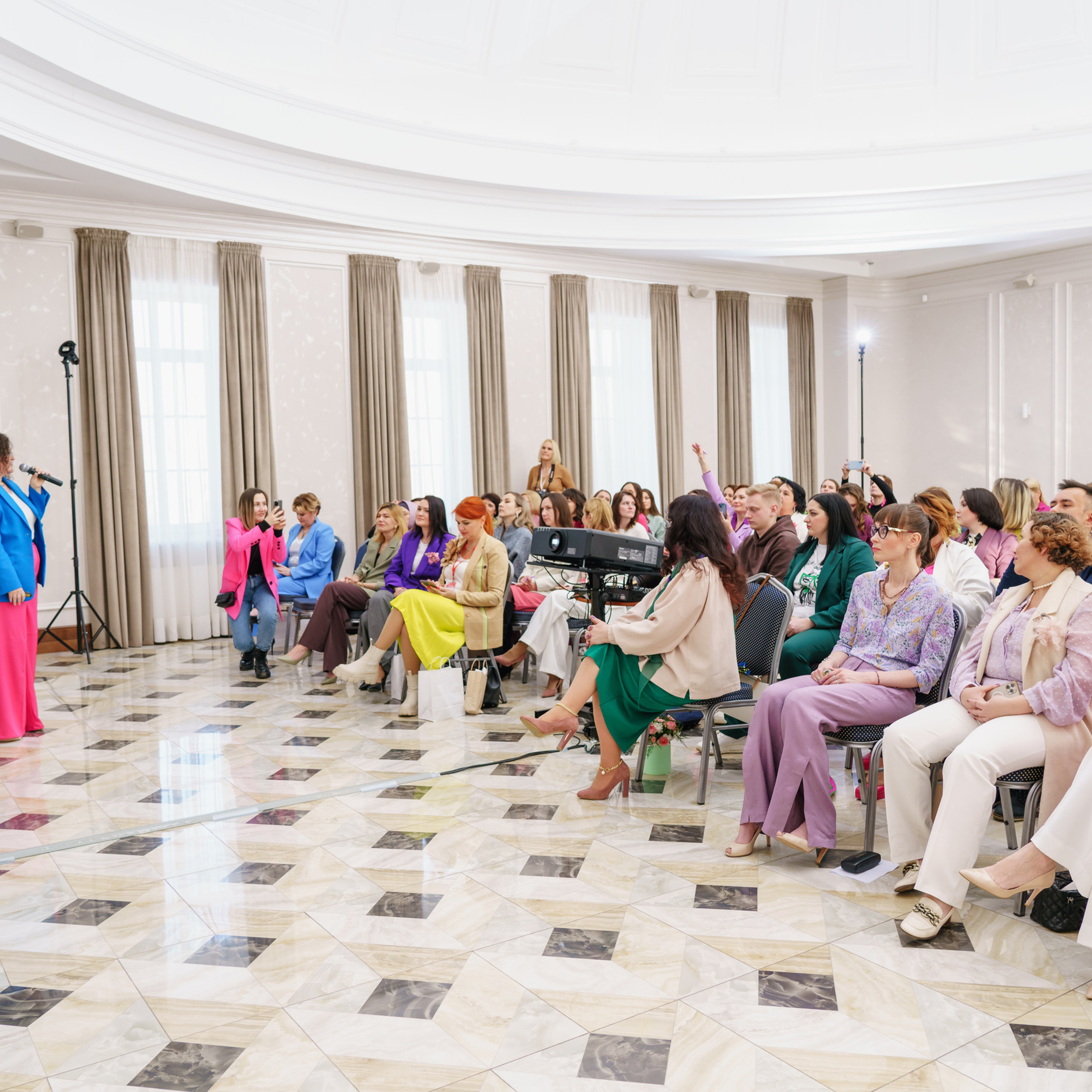 Сообщество Код публичности. Студия коммерческой съемки ХВОЯ