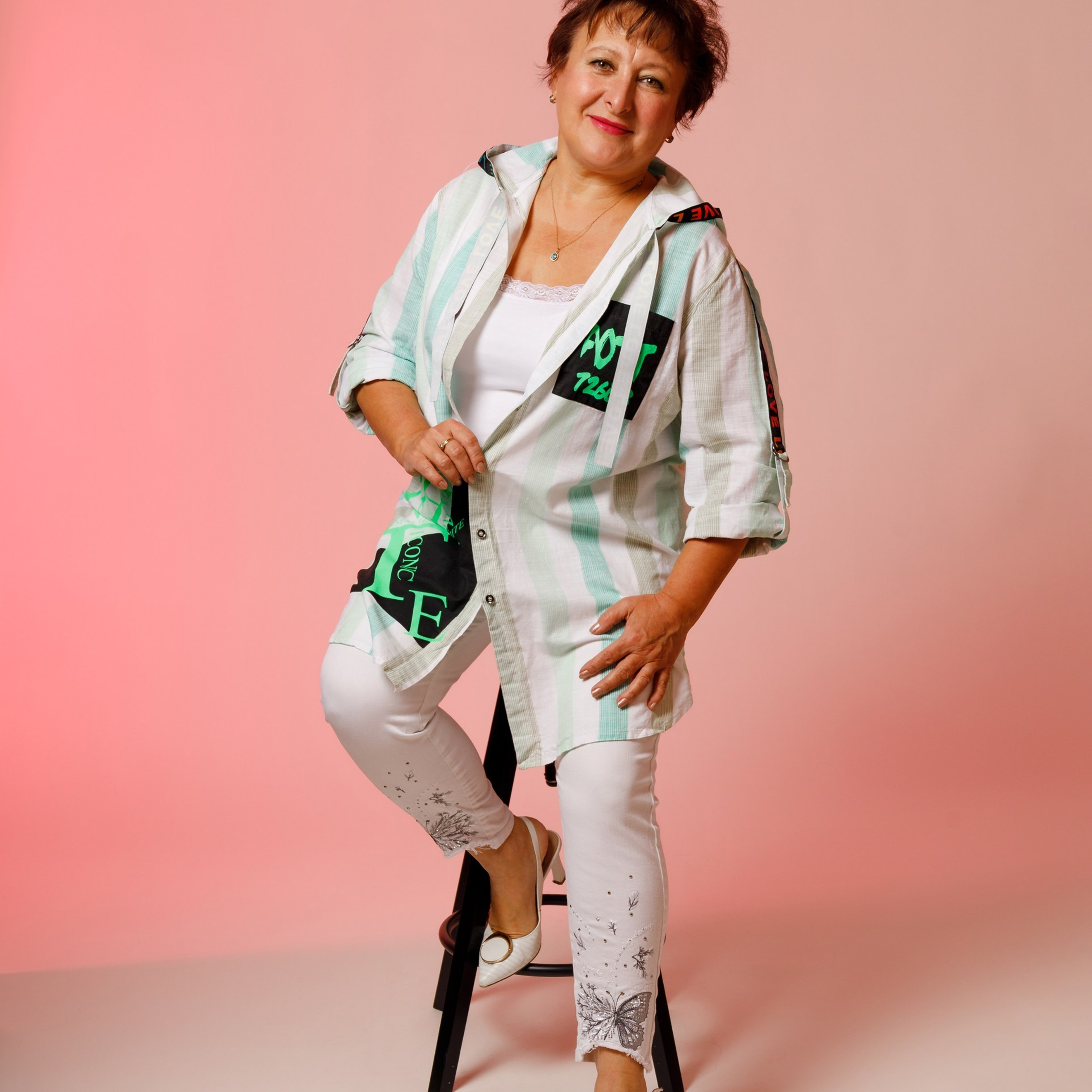 Деловая и индивидуальная фотосессия. Студия коммерческой съемки ХВОЯ