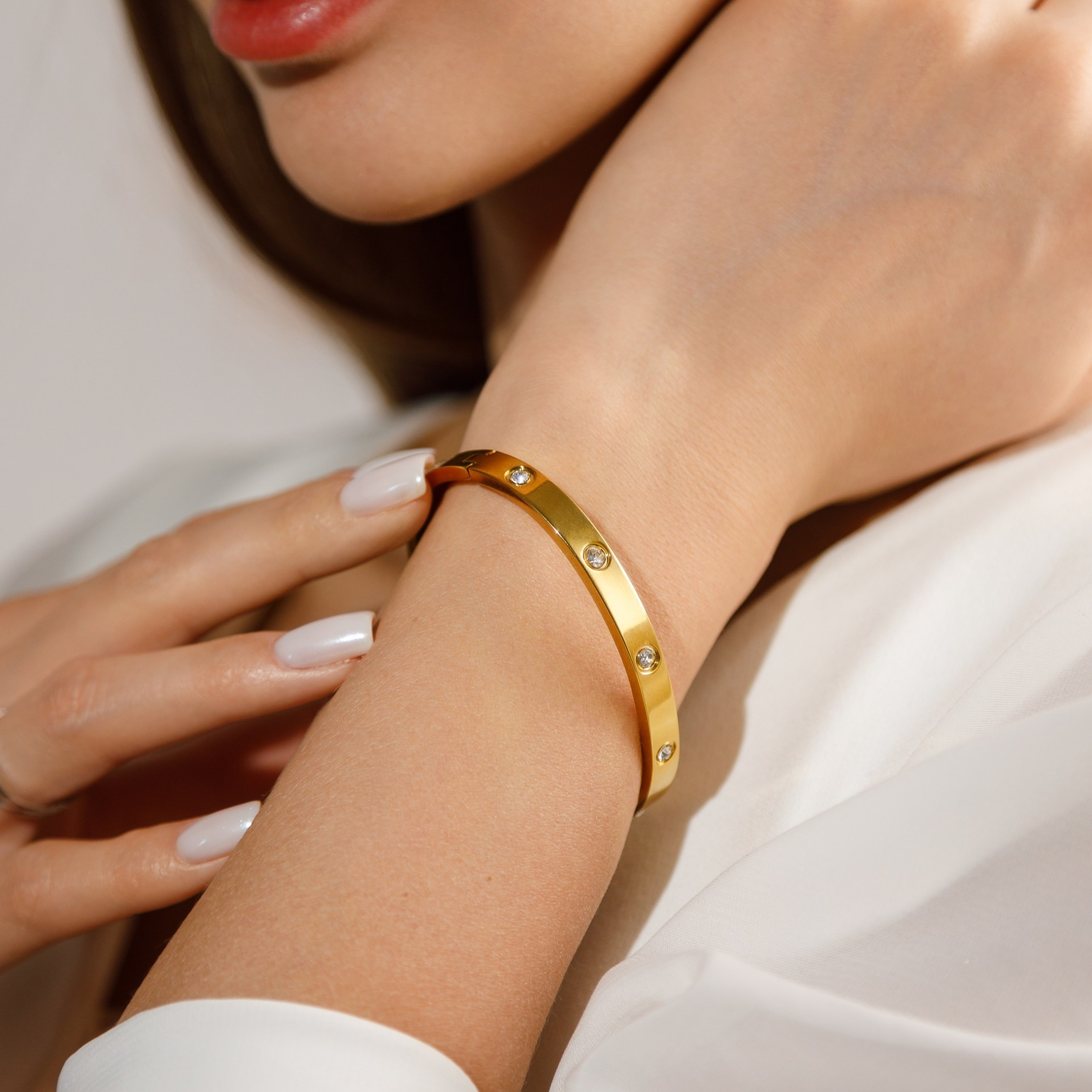 Предметная съемка бижутерии, часов и ювелирных изделий для  каталога, сайта, маркетплейсов. Студия коммерческой съемки ХВОЯ