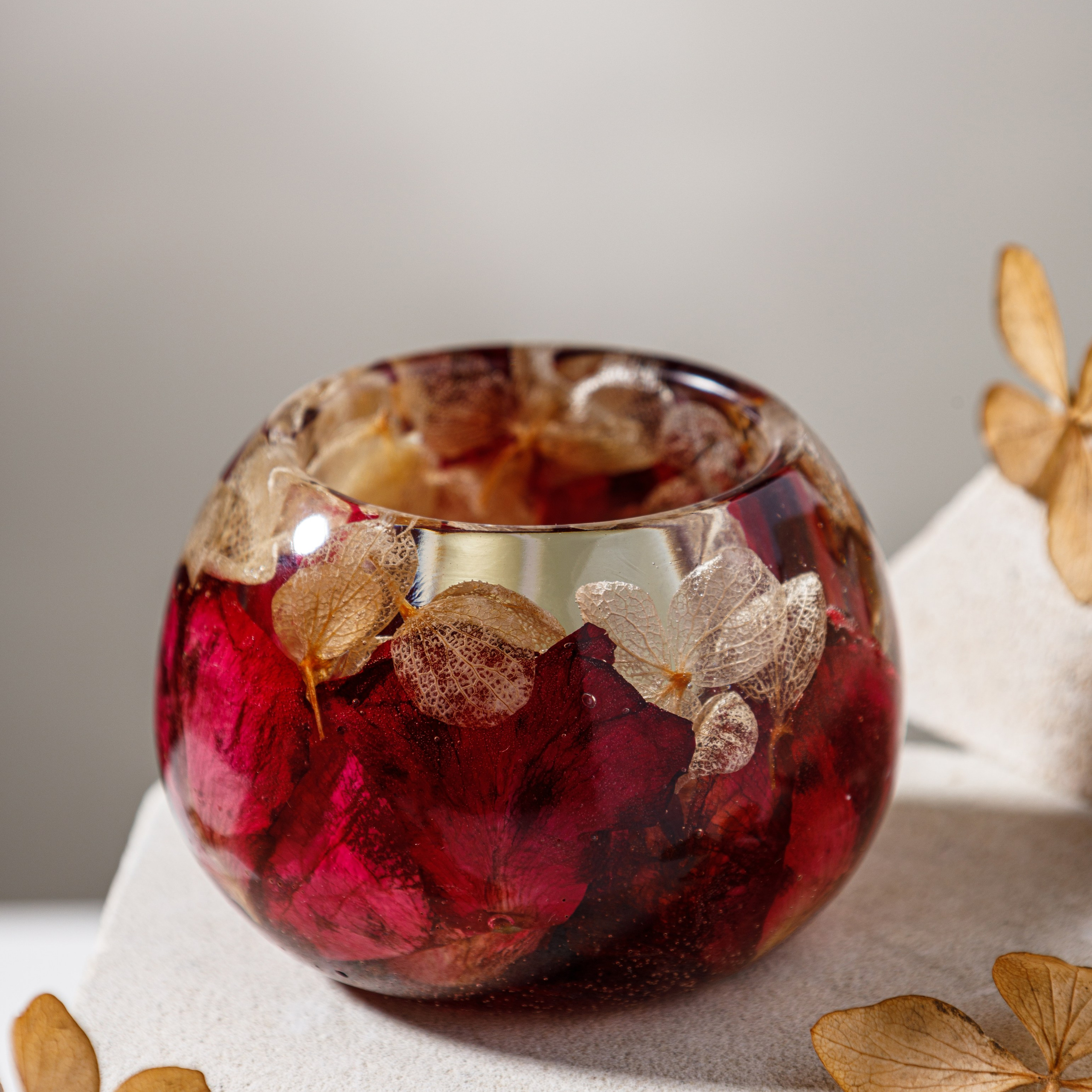 Свечи и подсвечники. Студия коммерческой съемки ХВОЯ