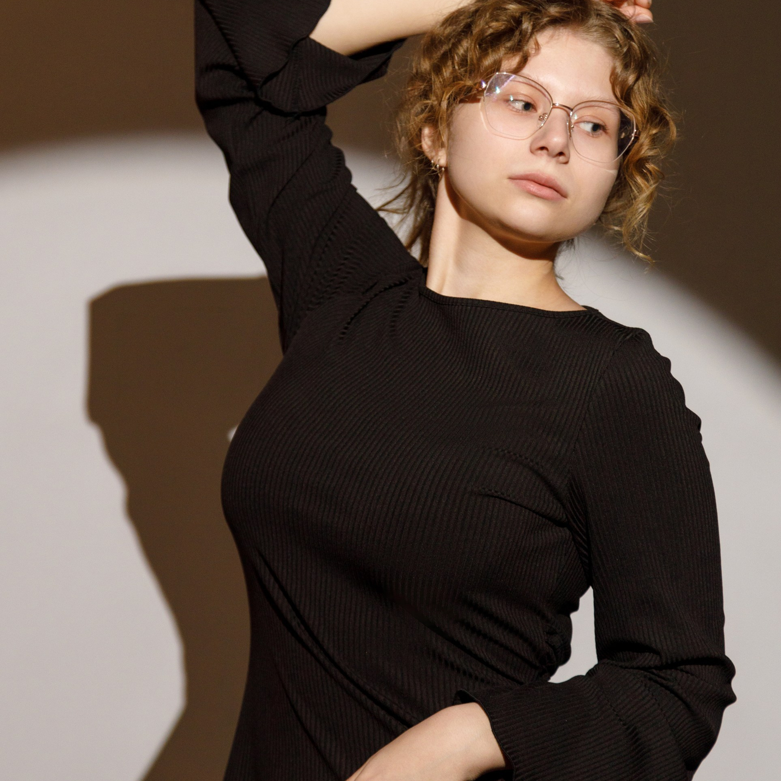 Деловая и индивидуальная фотосессия. Студия коммерческой съемки ХВОЯ